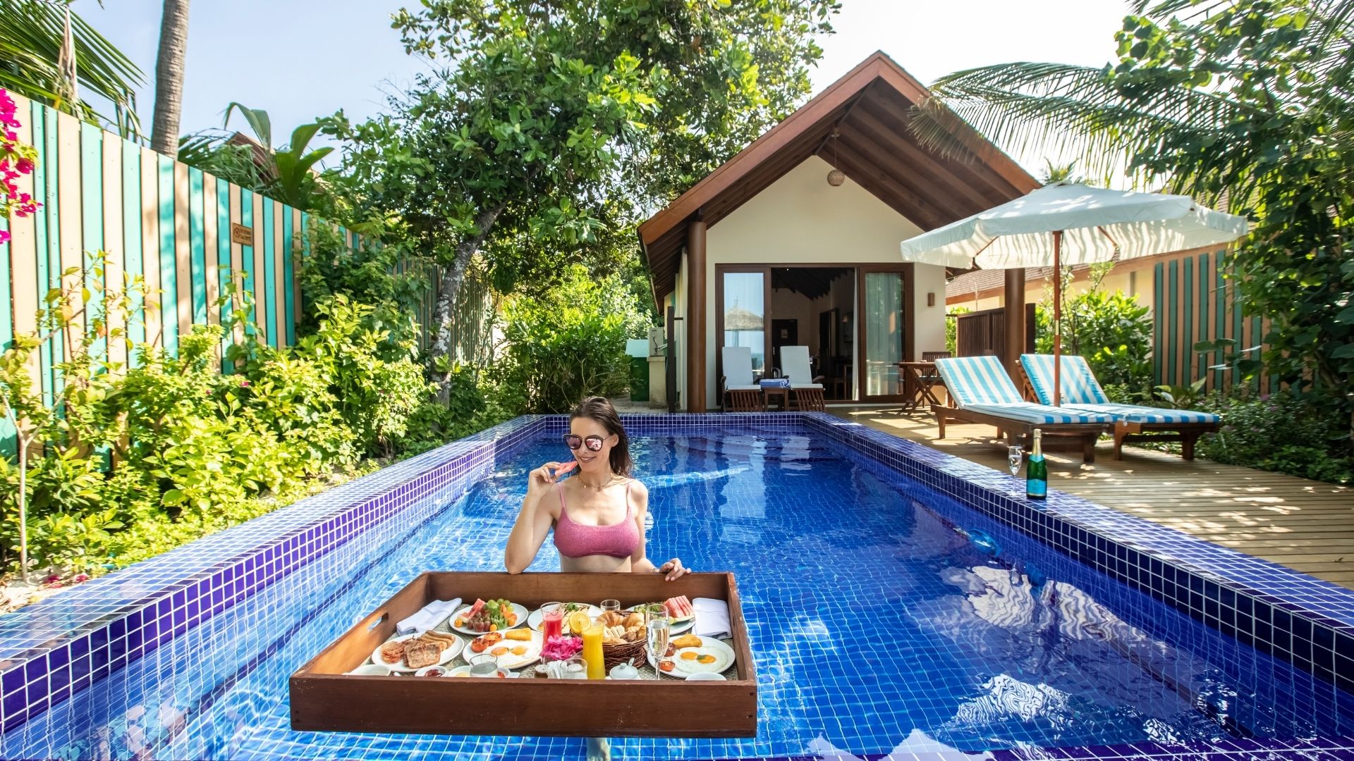 Deluxe Beach Pool Villas