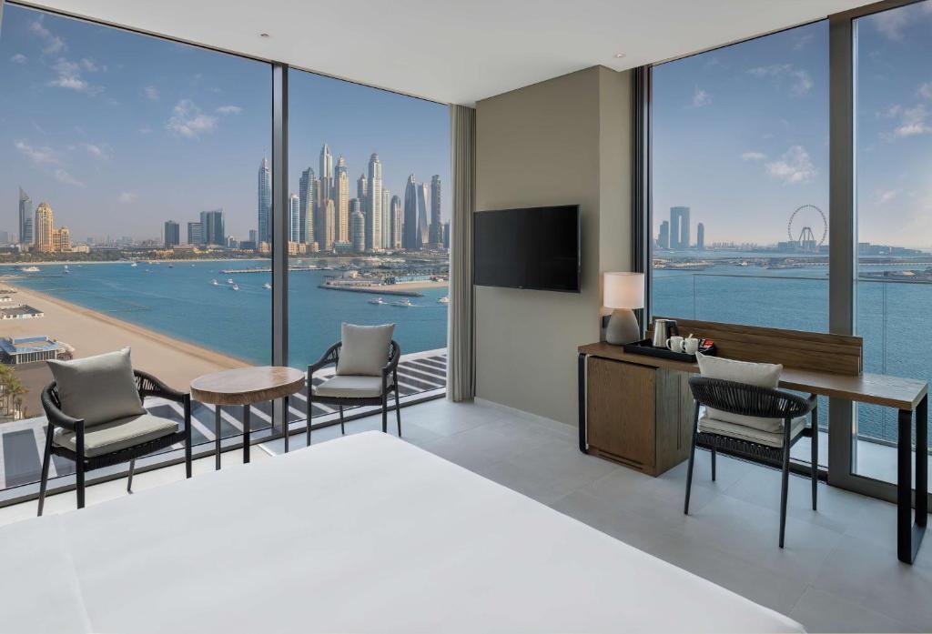 Premium Room Corner Sea View 