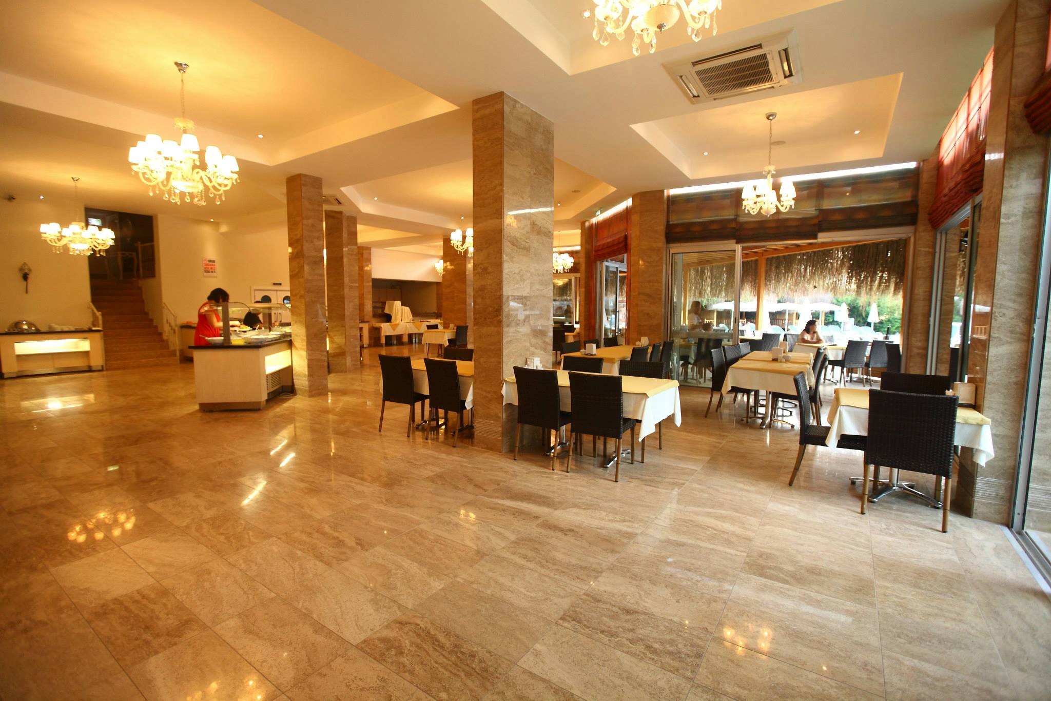 MAIN RESTAURANT