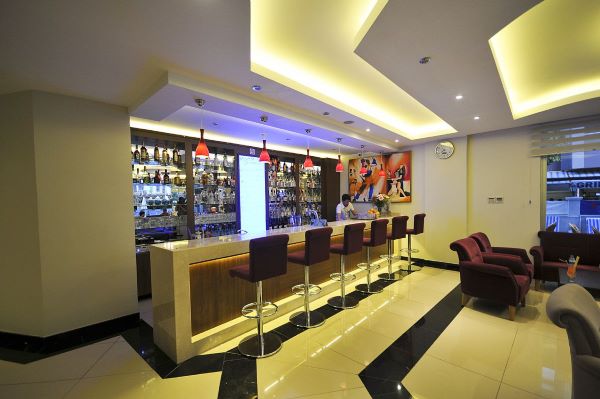 bar.jpg