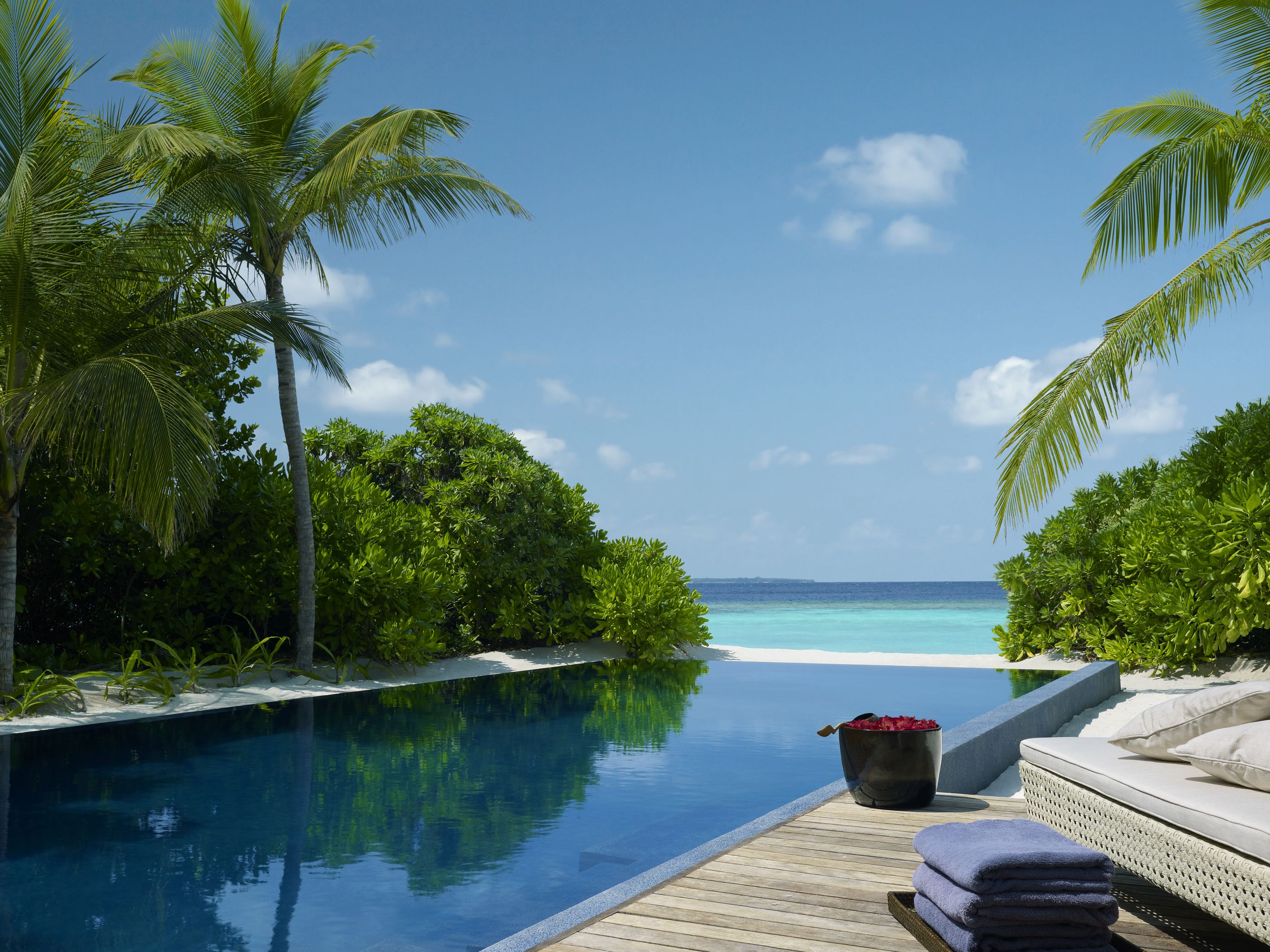 Two Bedrooms Beach Pool Residence