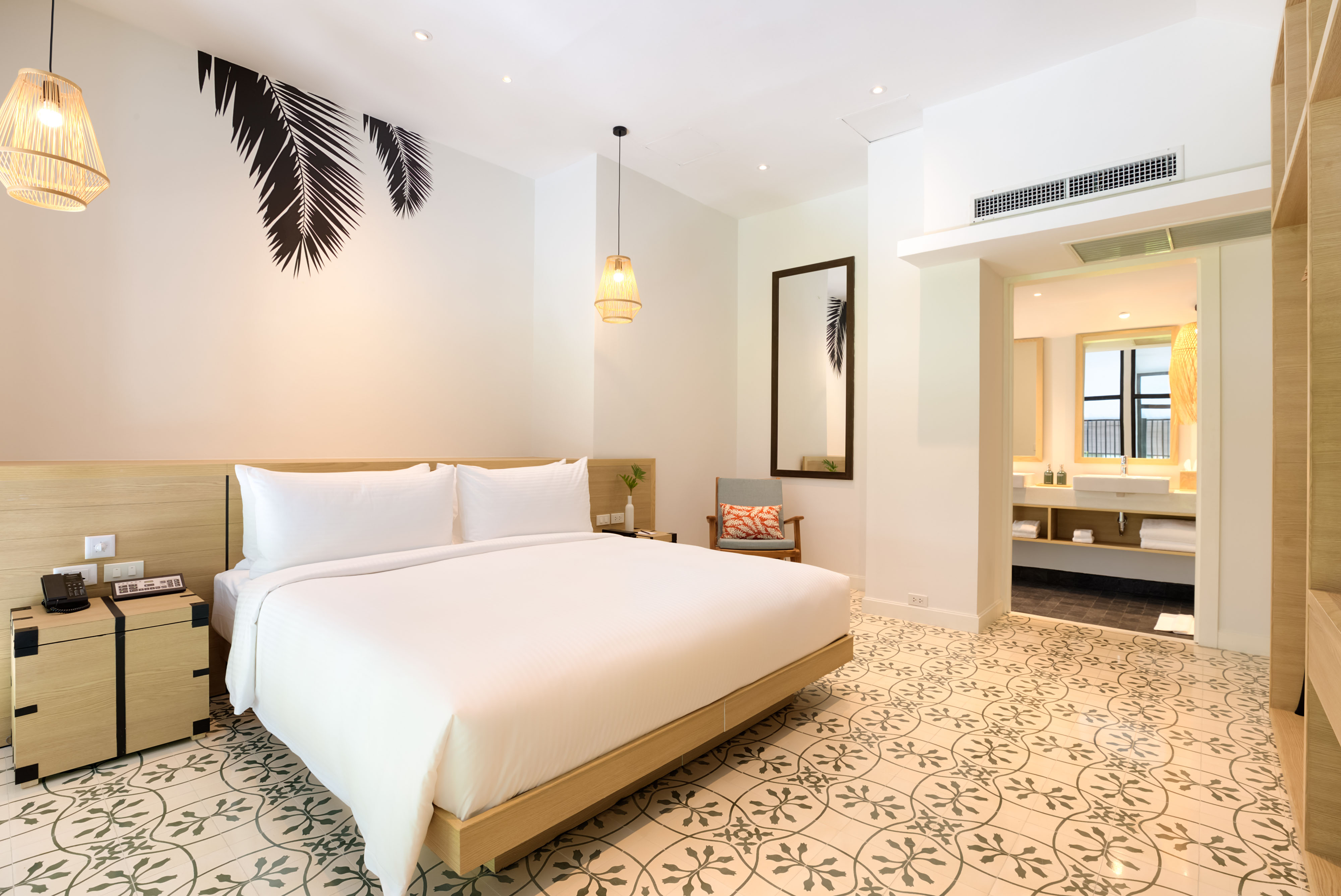 GRAND SURIN SUITE 