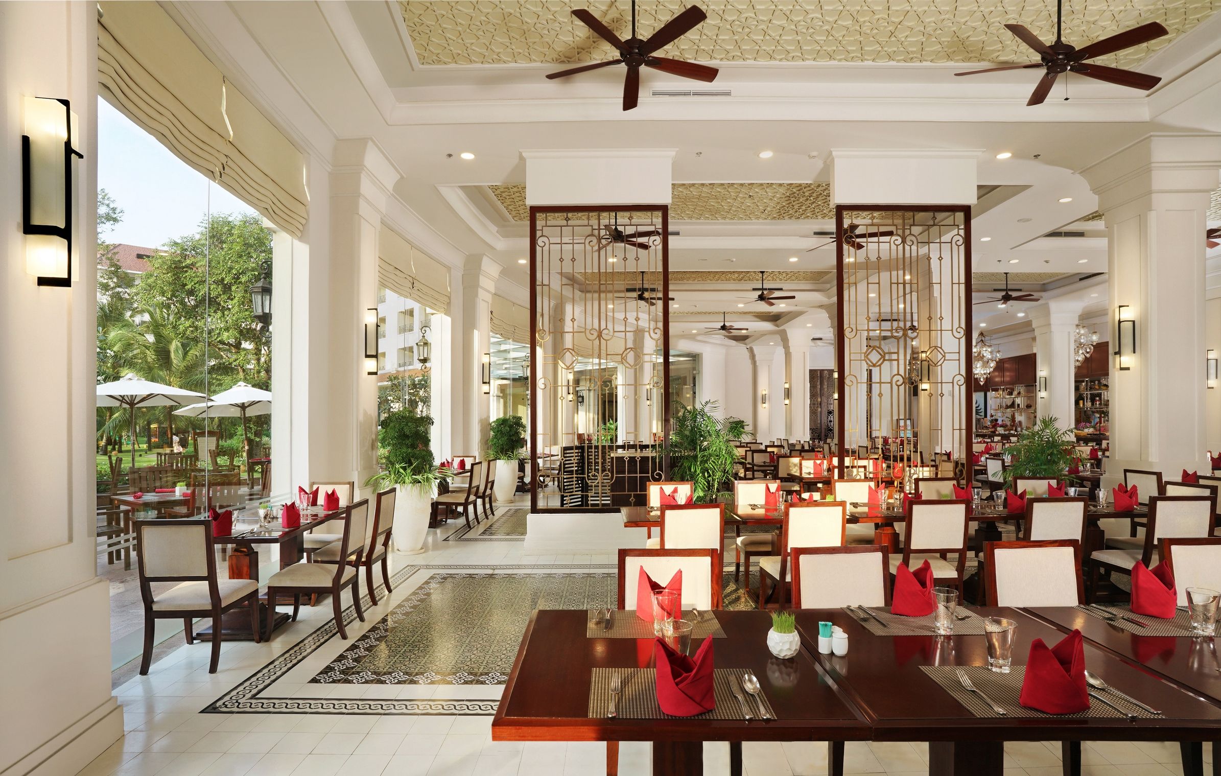  All Day Dining restaurant