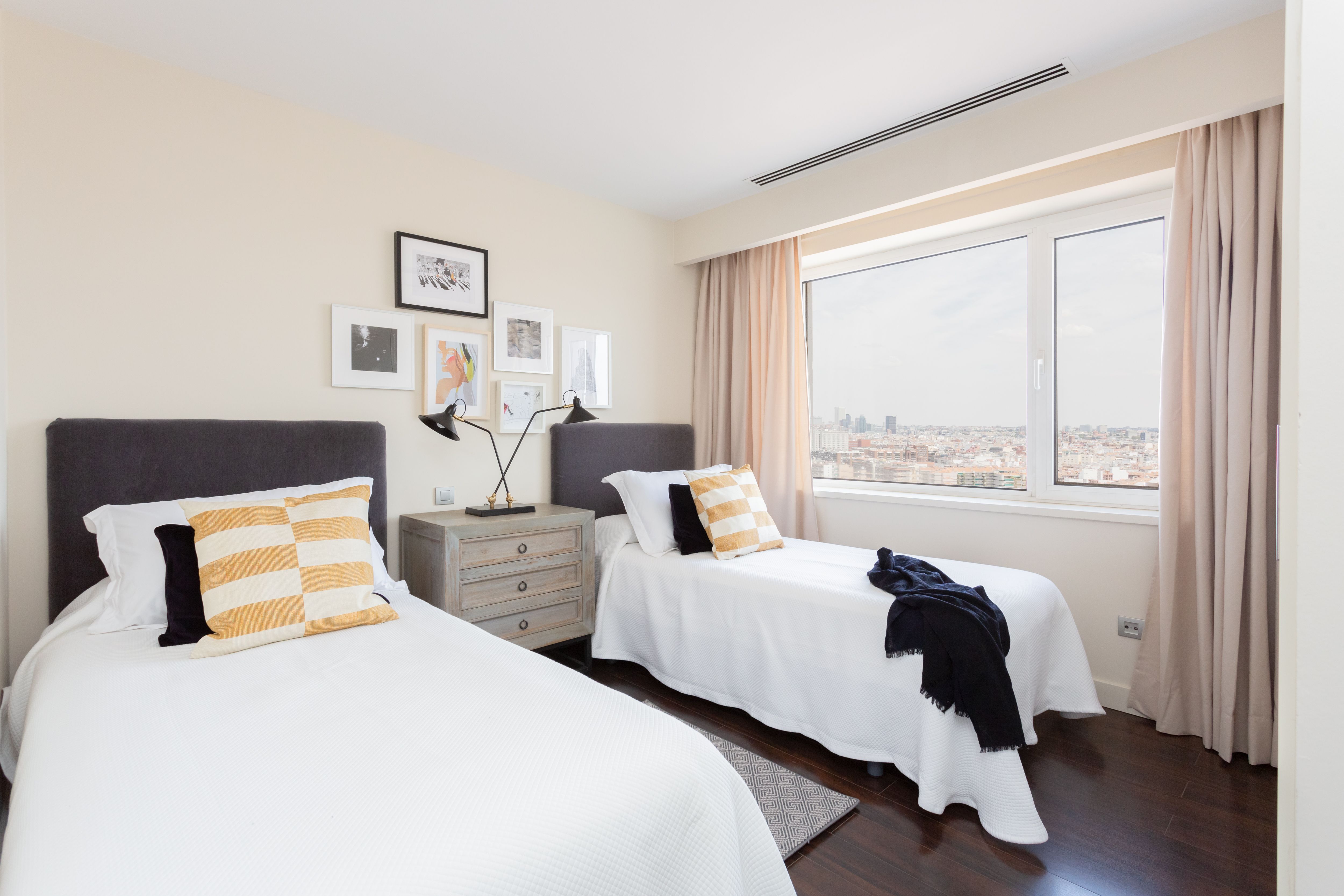 APARTMENT CAPACITY 4 TWO BEDROOMS