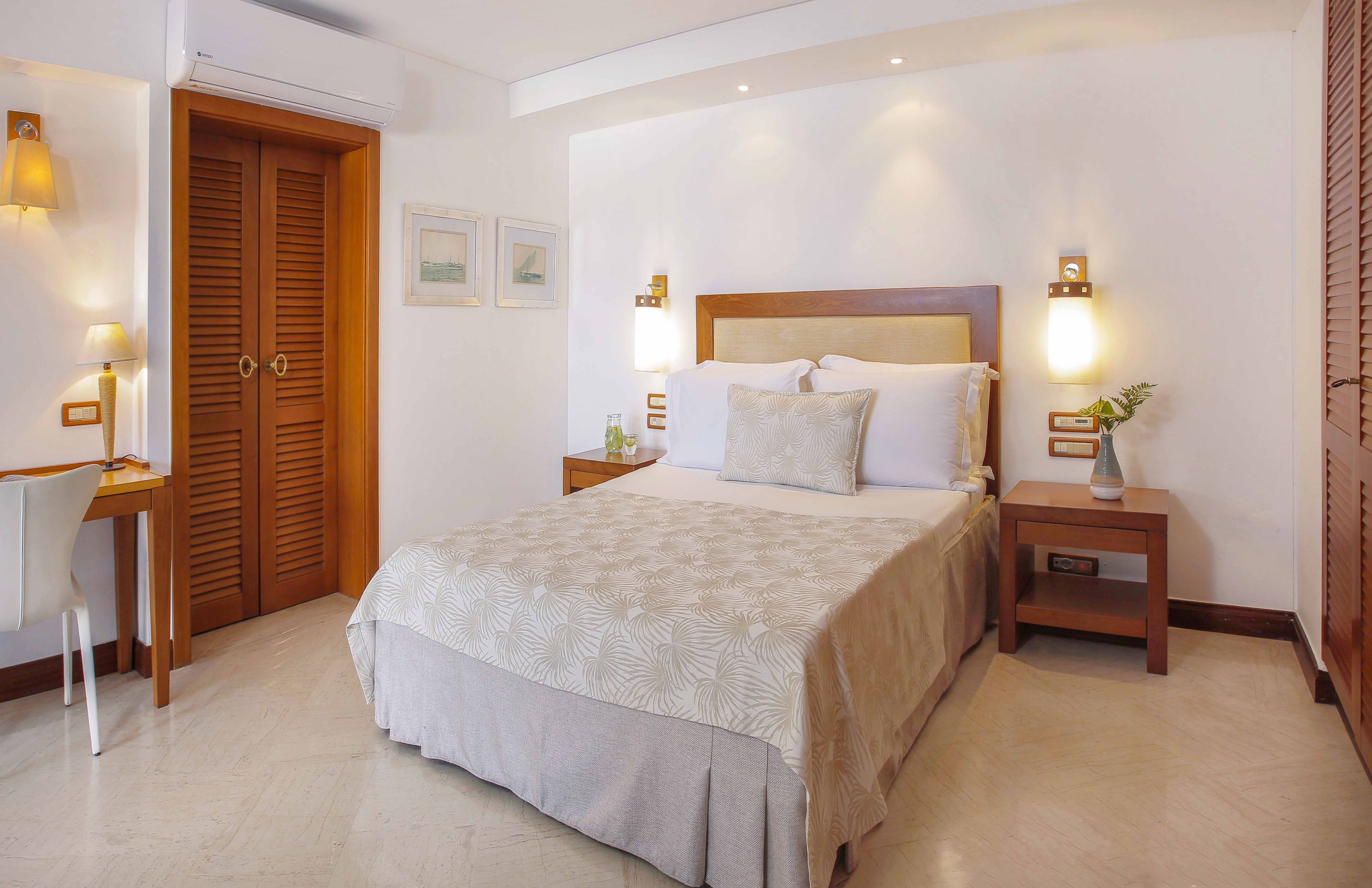 CLASSIC BUNGALOW SEA VIEW
