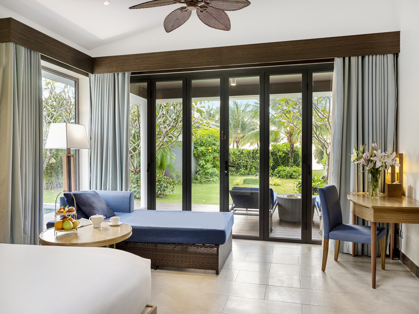 DELUXE BUNGALOW WITH POOL