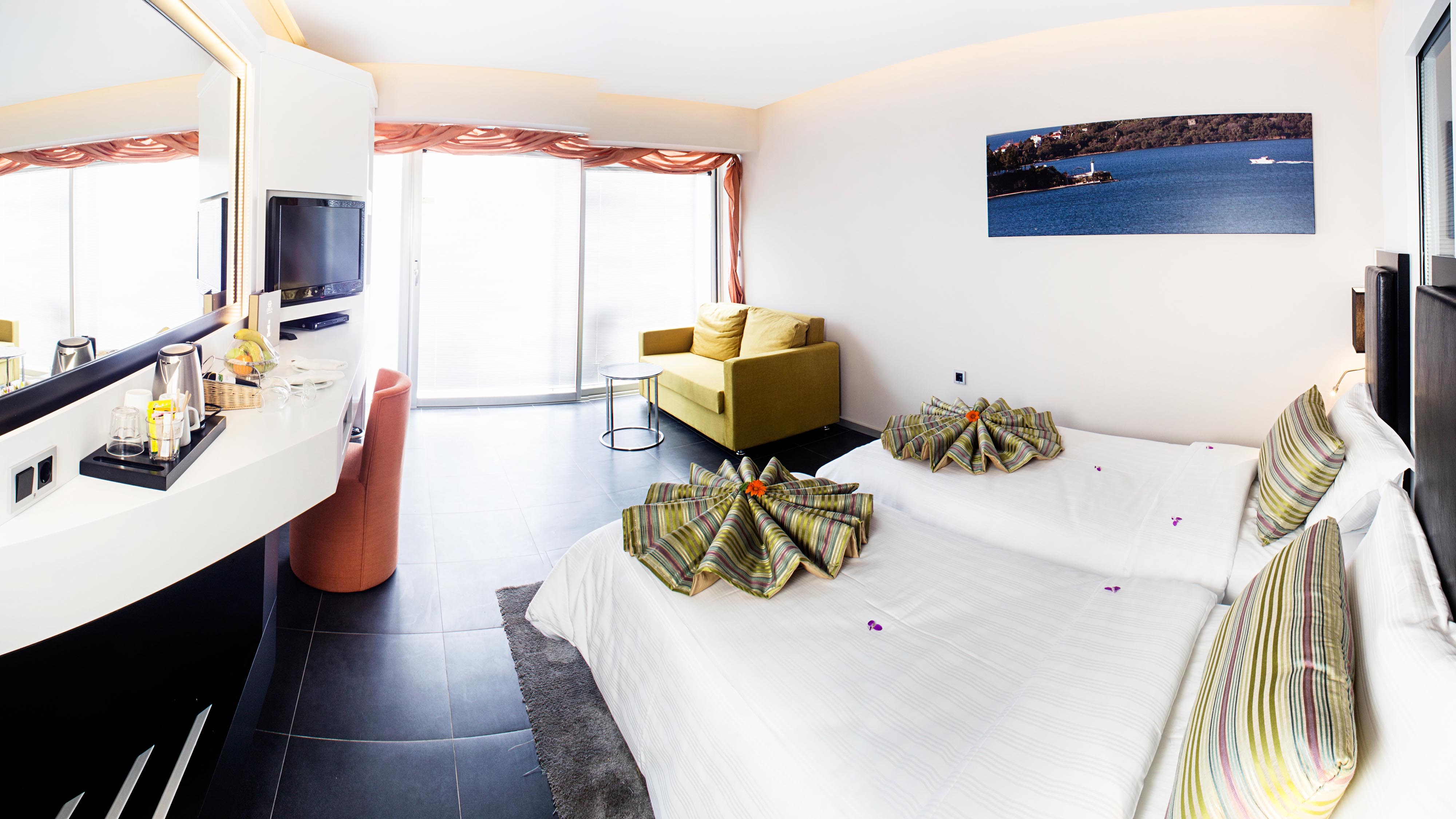 SUPERIOR ROOM SIDE SEA VIEW