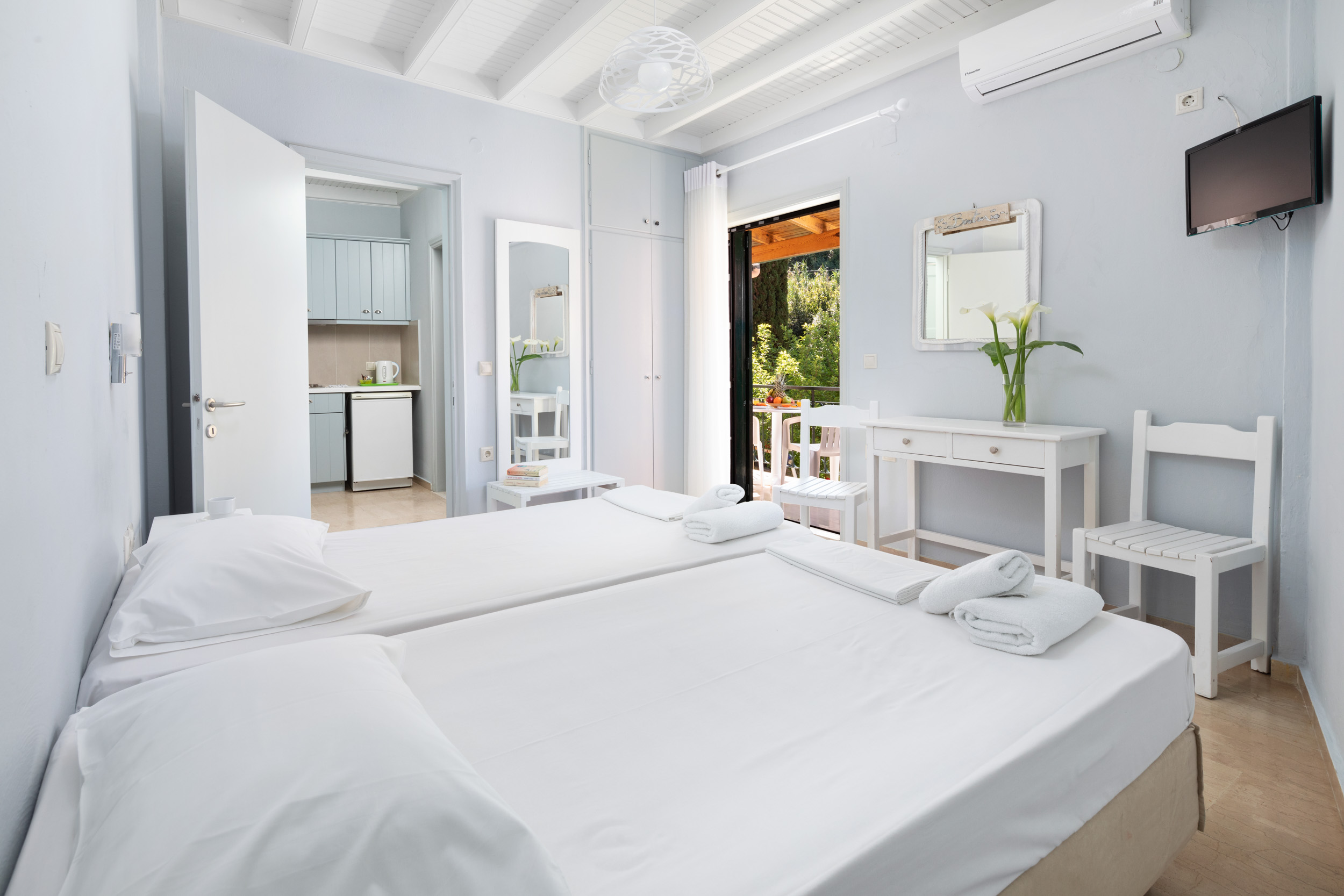 COMFORT STUDIO WITH BALCONY