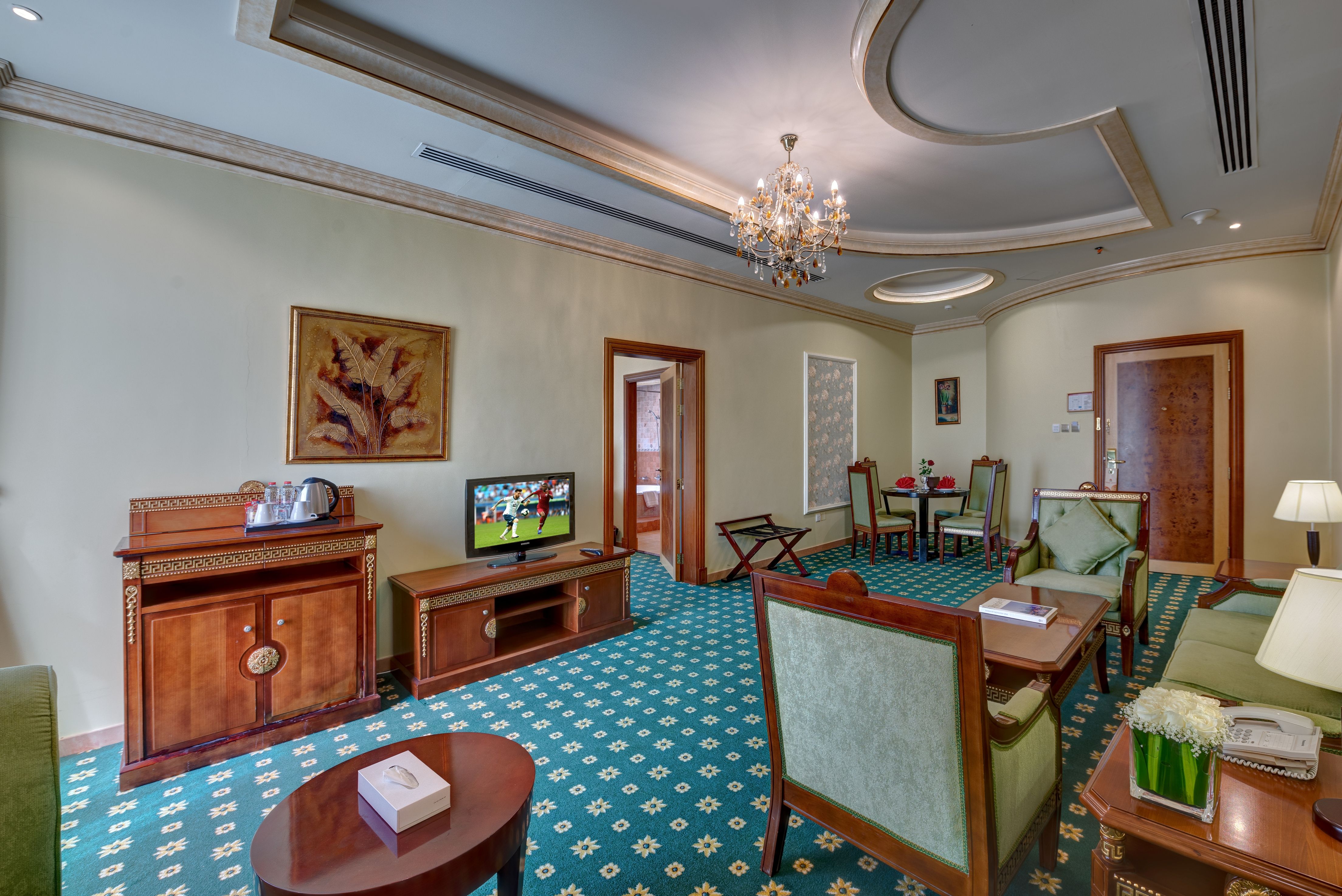 EXECUTIVE SUITE