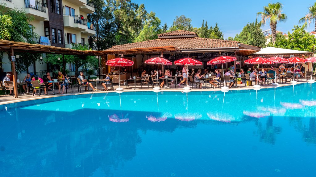Piscina deschisă