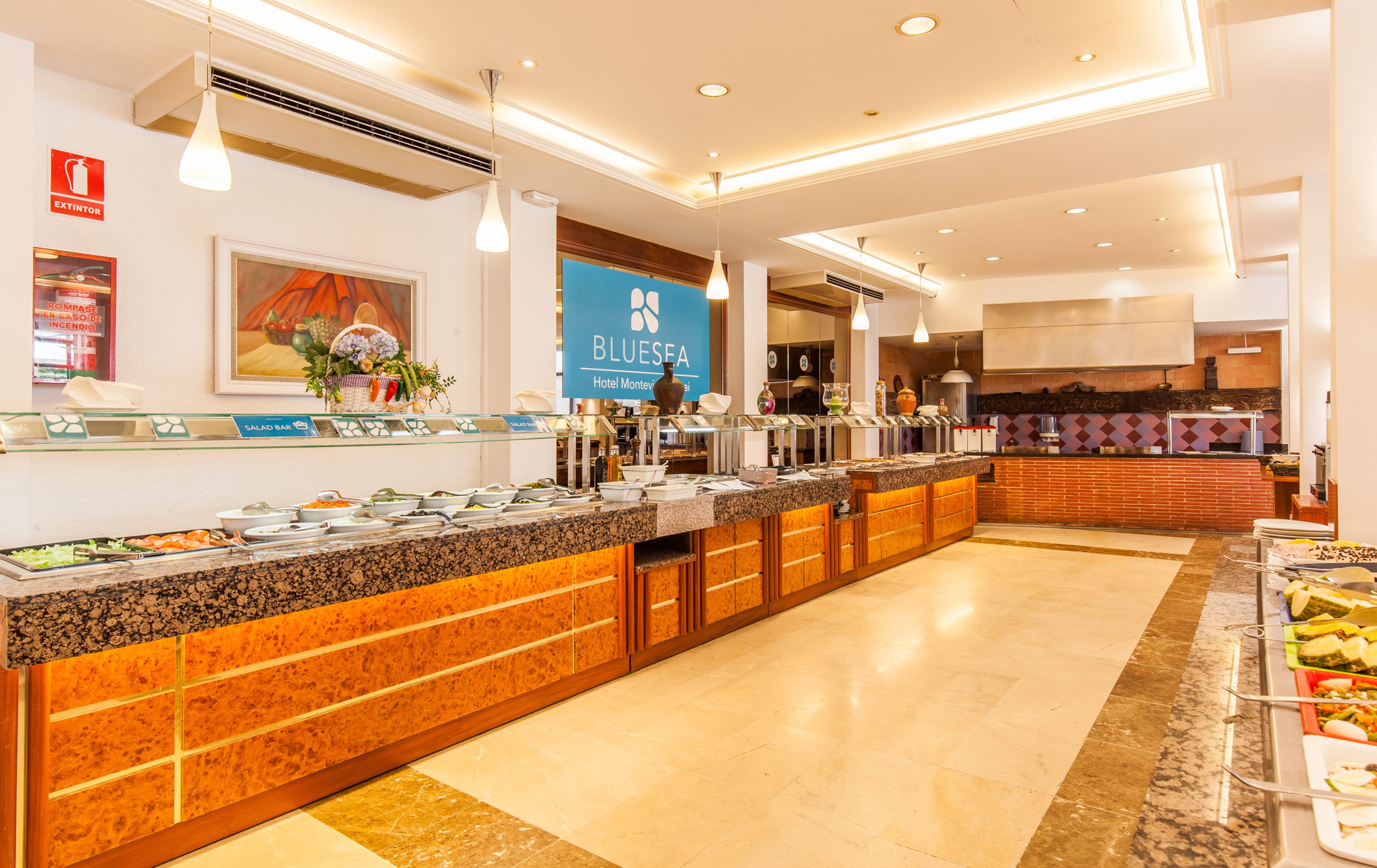 MAIN RESTAURANT