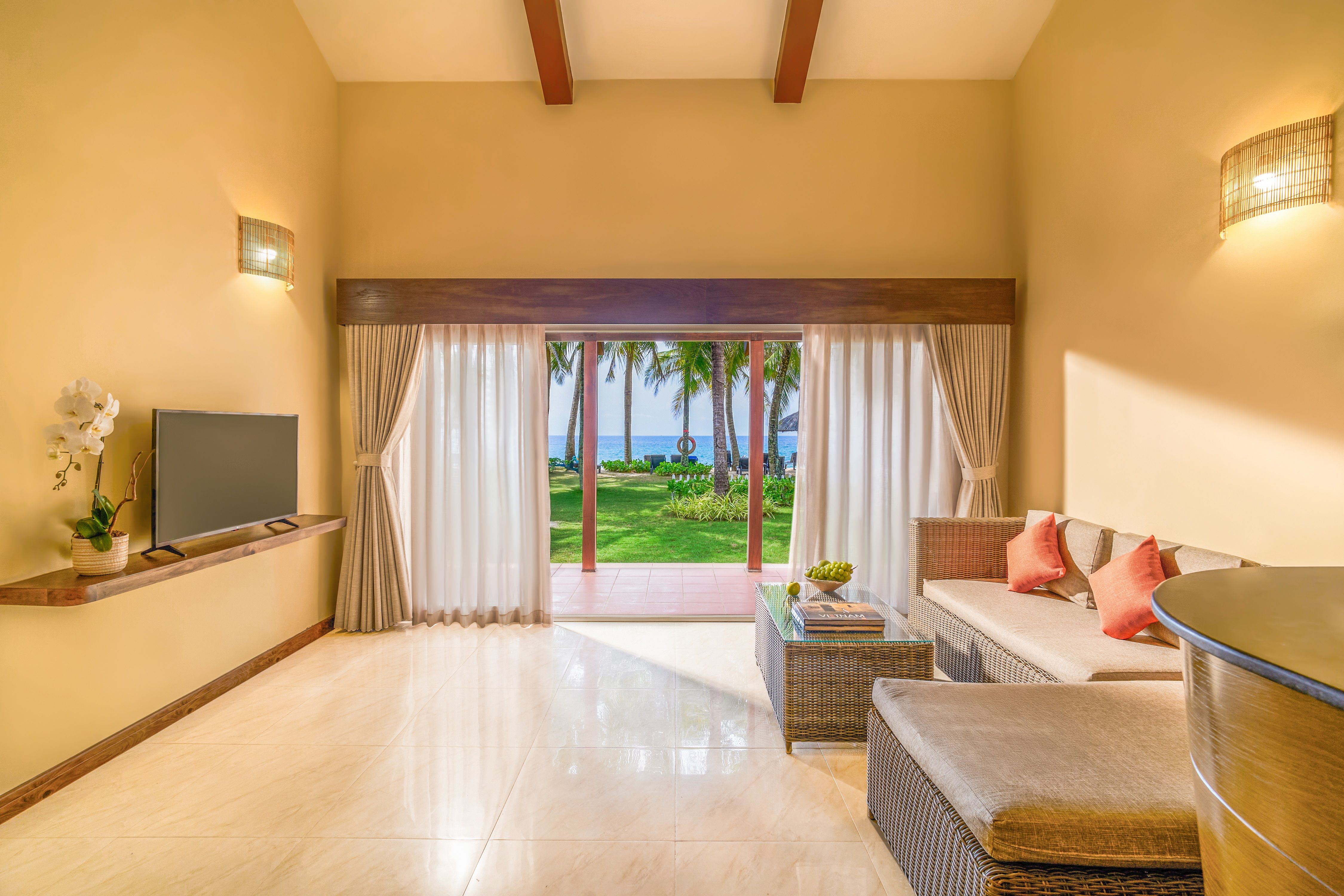 VILLA BEACHFRONT TERRACE