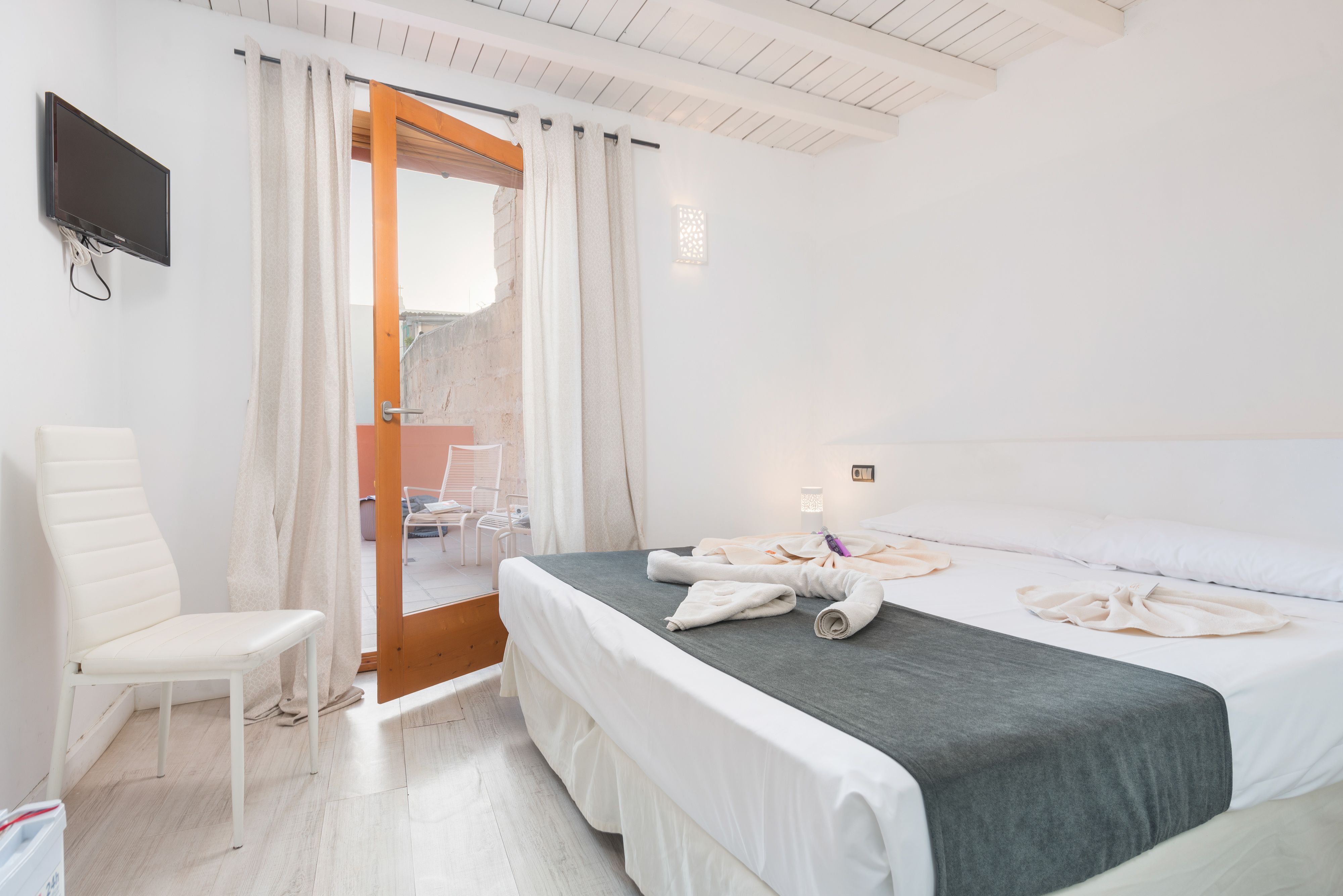 DOUBLE SUPERIOR ROOM