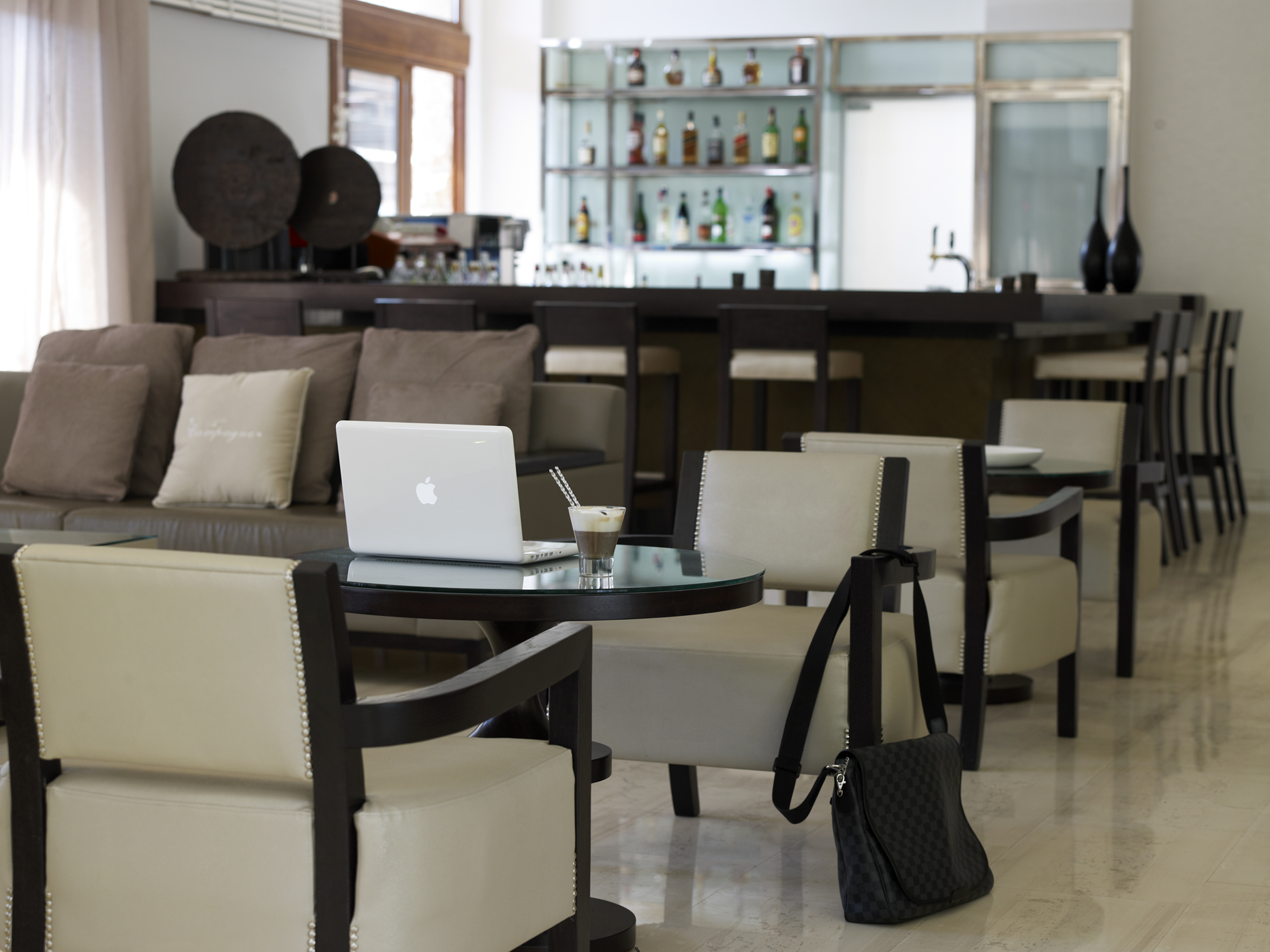 Atrium Bar