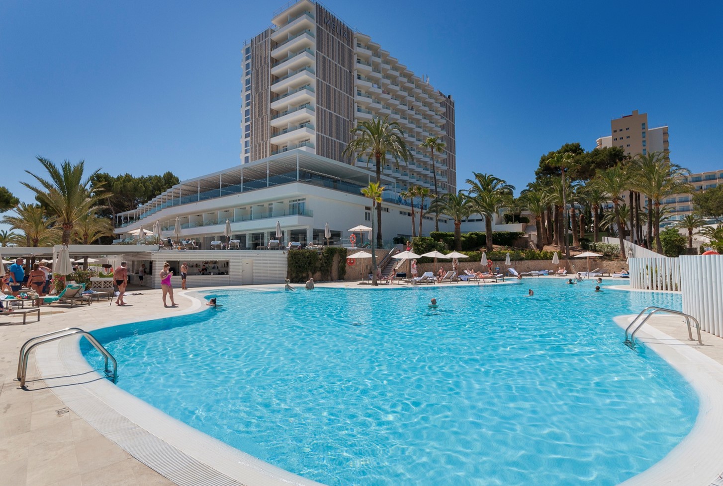 Piscina deschisă