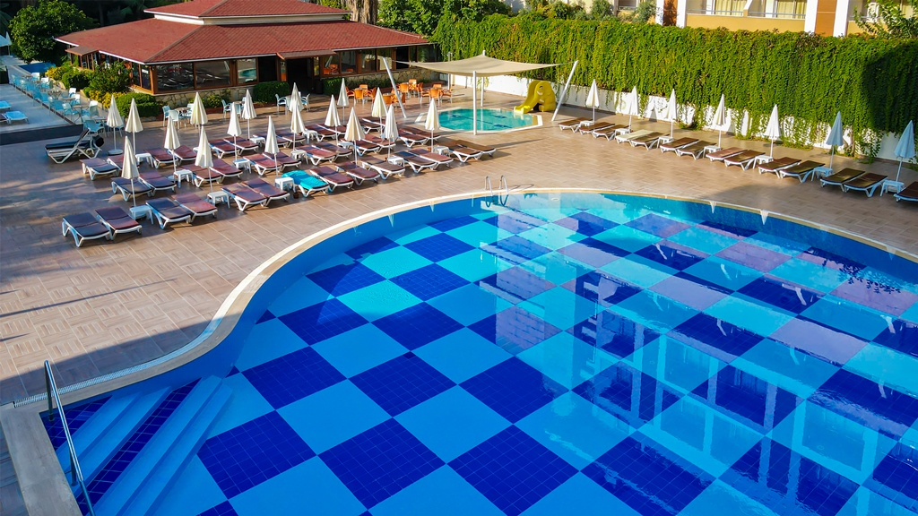 Piscina deschisă