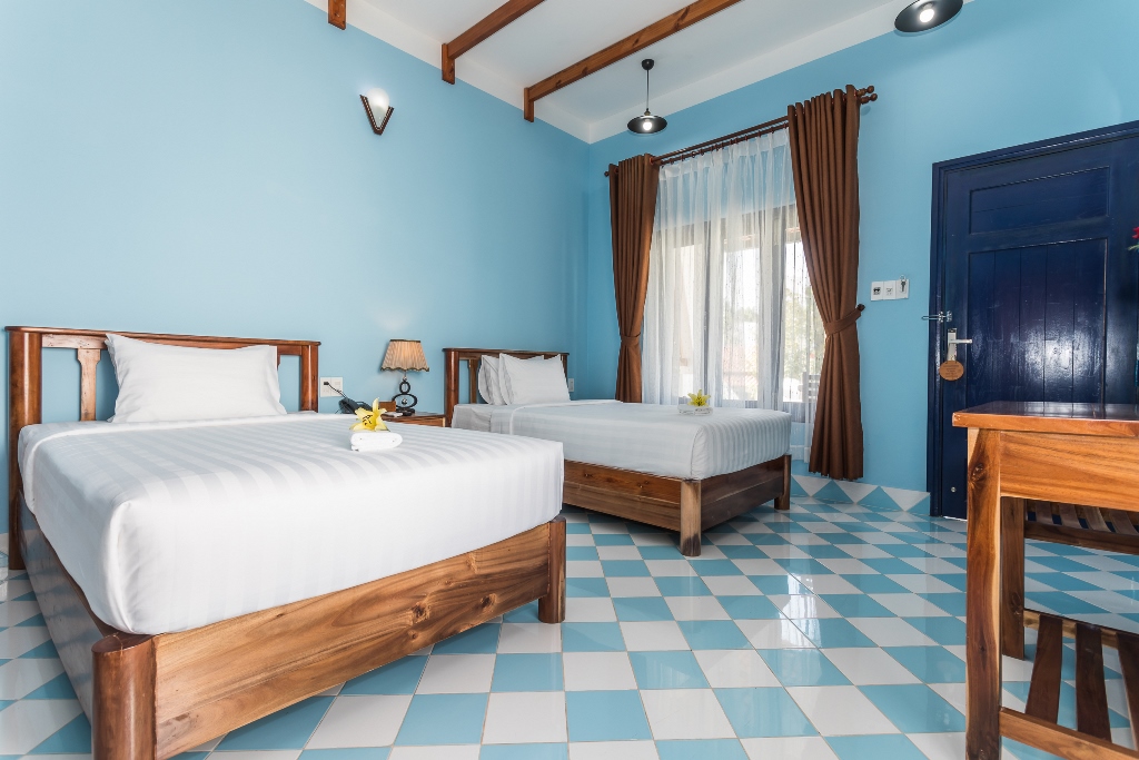 ROOM DELUXE DOUBLE OR TWIN