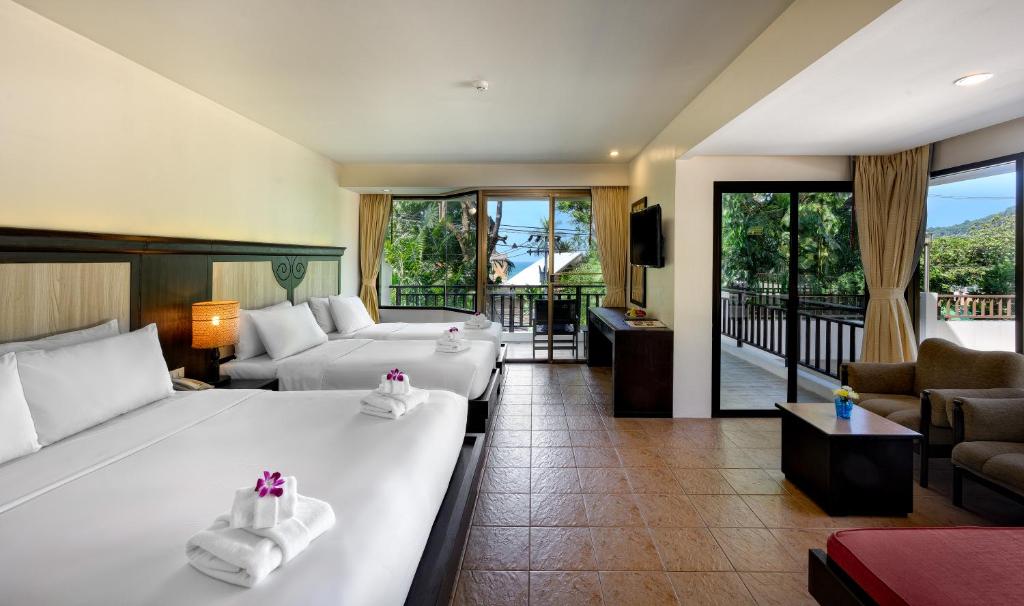 GRAND DELUXE QUADRUPLE ROOM