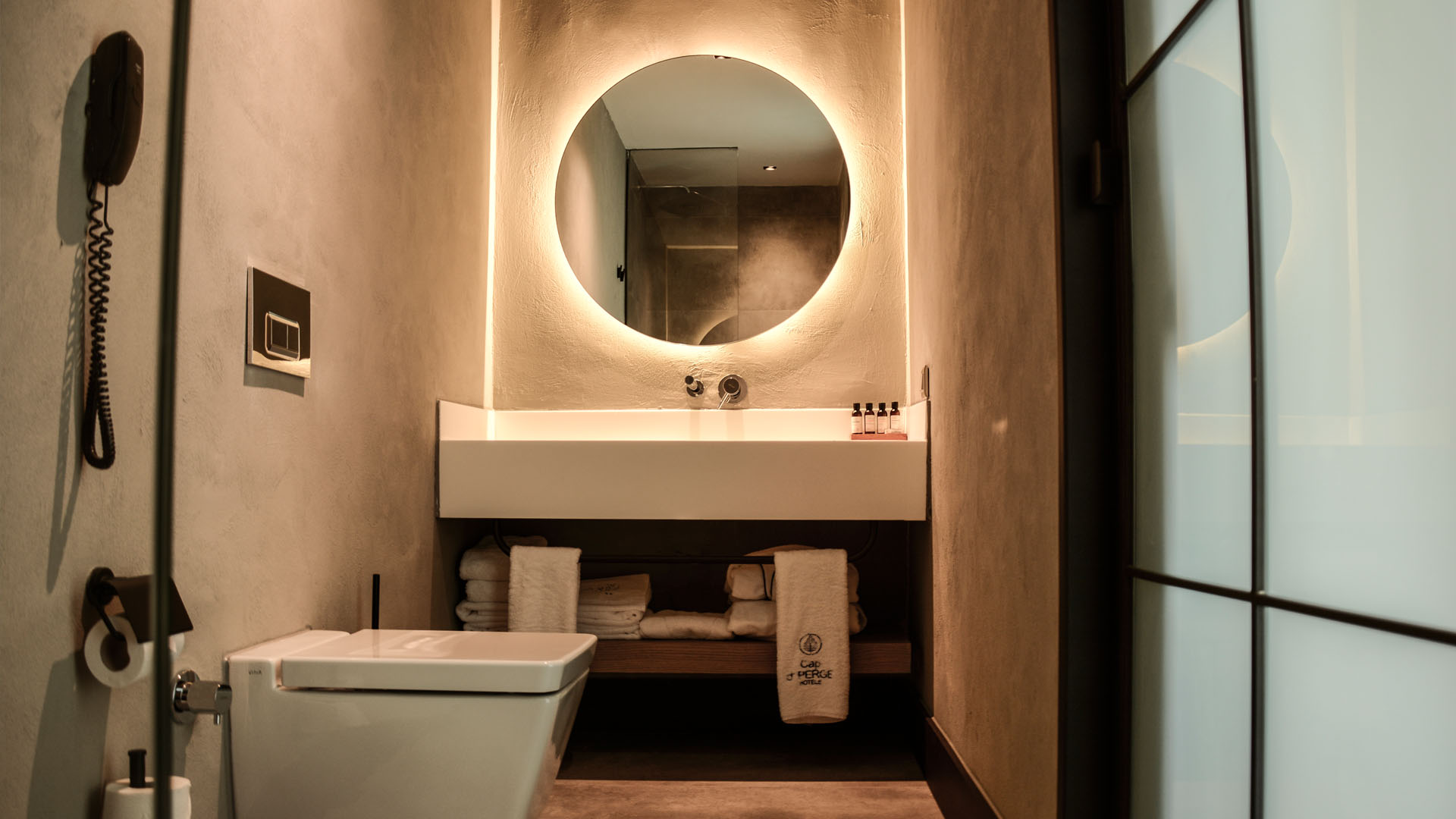 Cave Suite