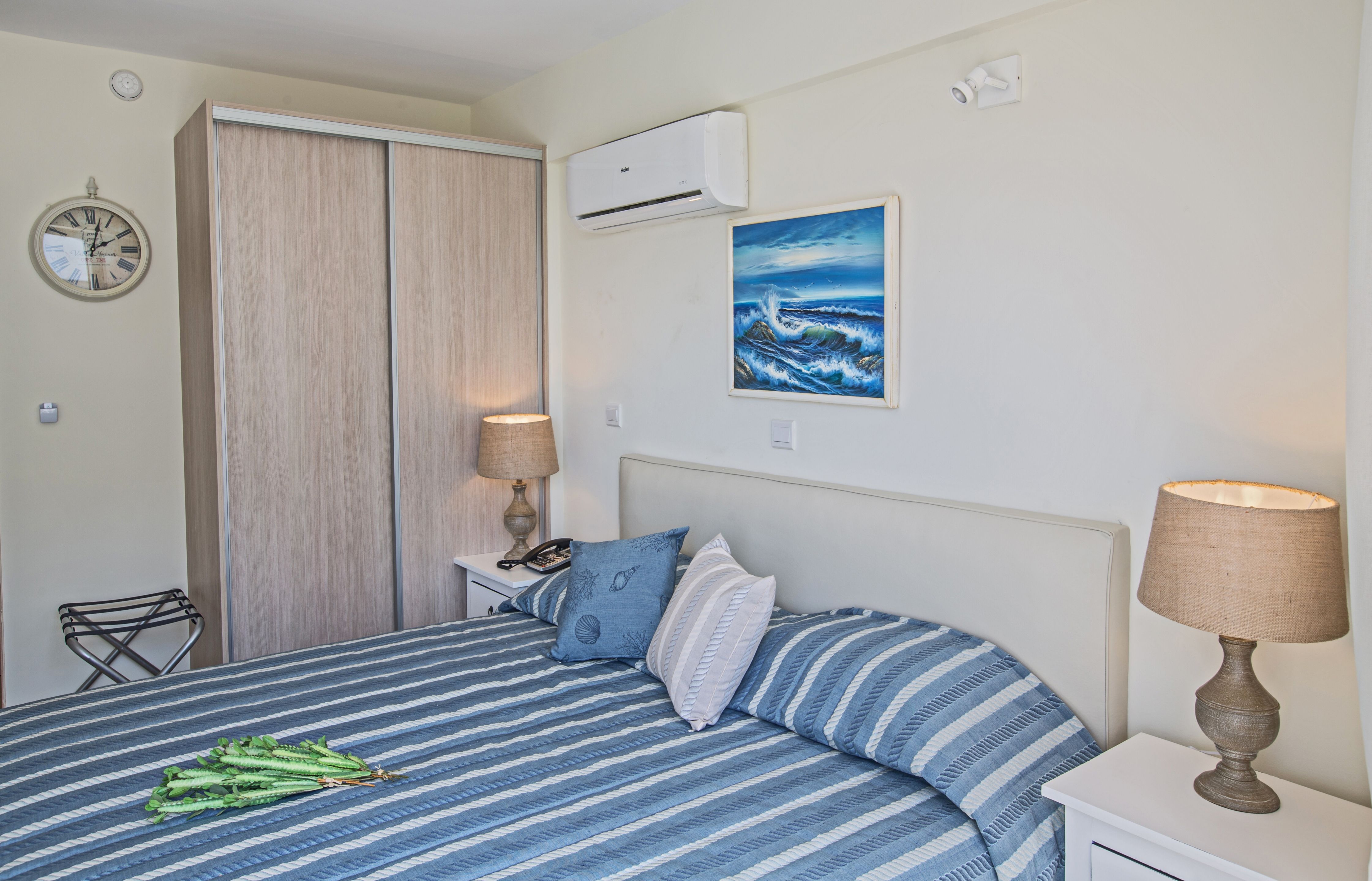 STANDARD ROOM WITHOUT BALCONY