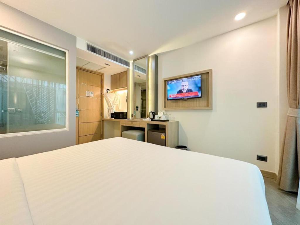 Standard King Room