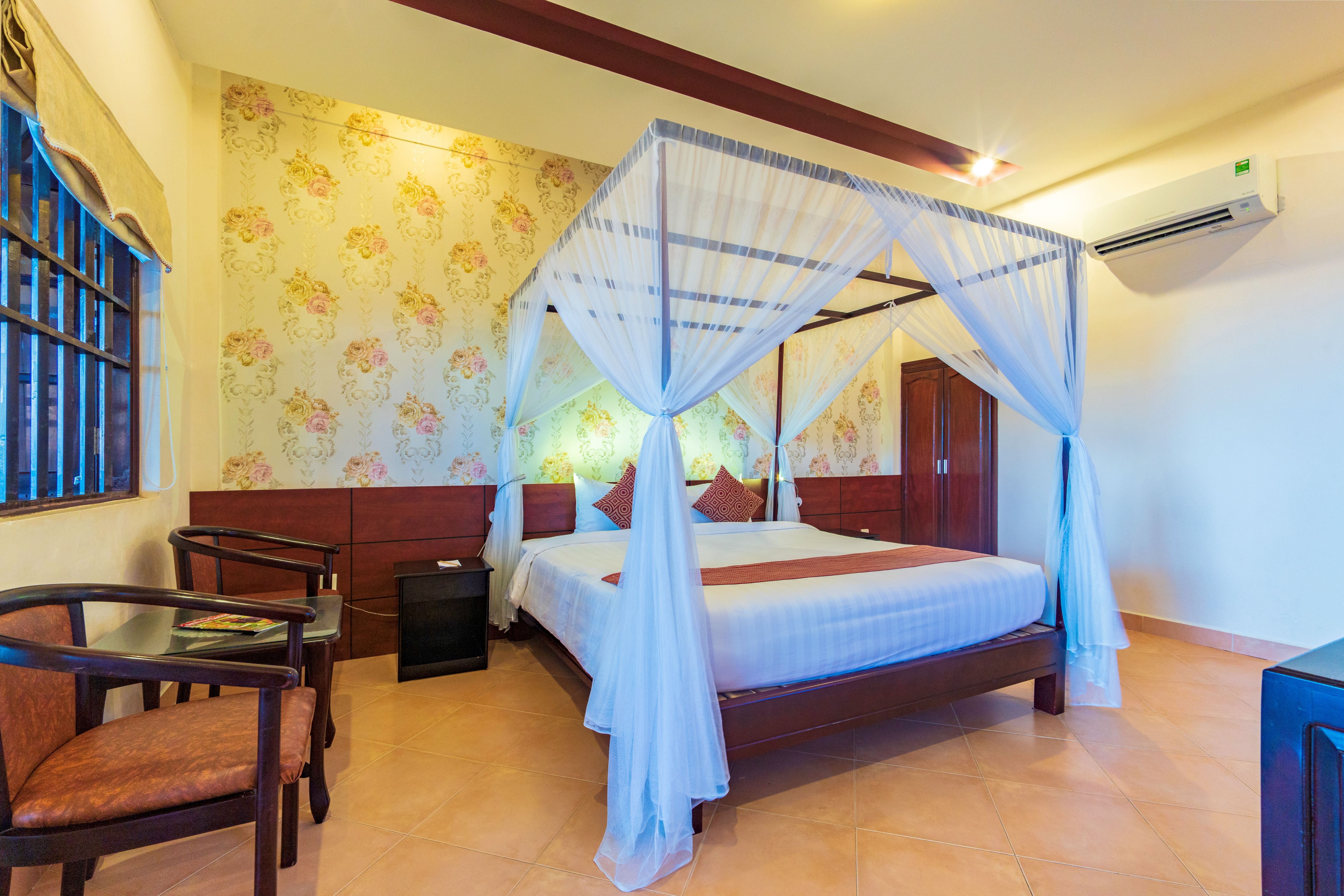 BUNGALOW BEACHFRONT WITH TERRACE SEAVIEW 