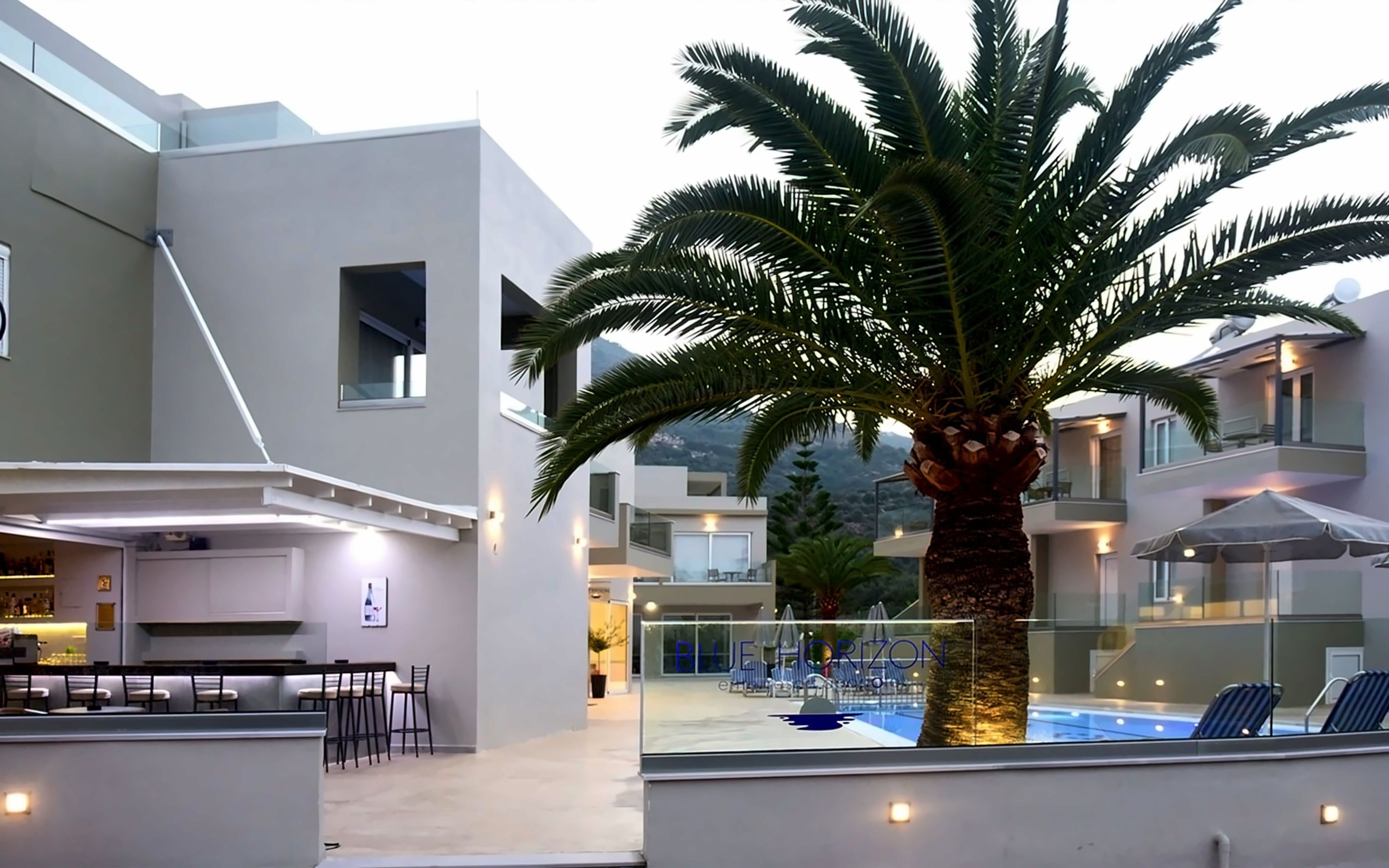 Blue Horizon Apartments