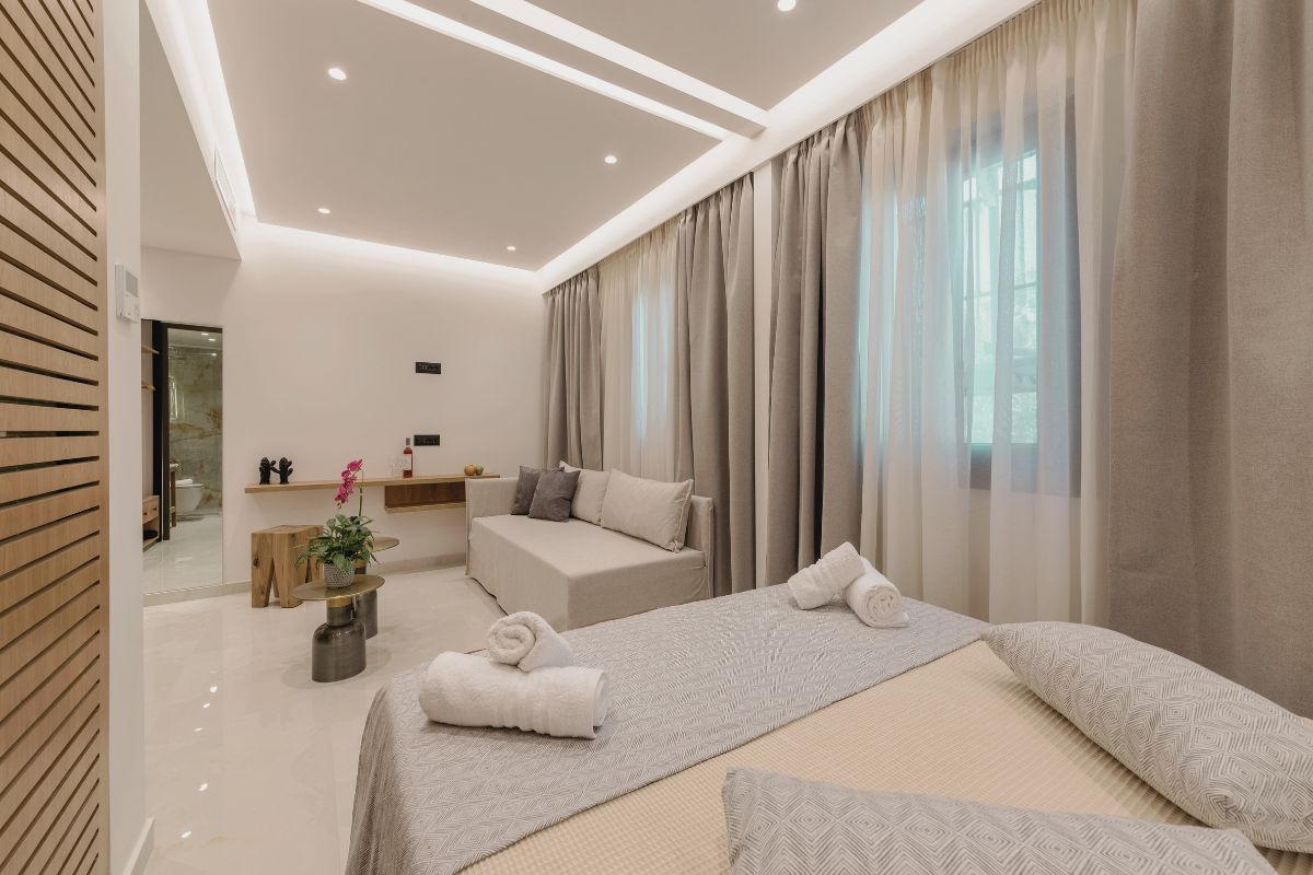 SUITE SUPERIOR WITH BALCONY OR WINDOW