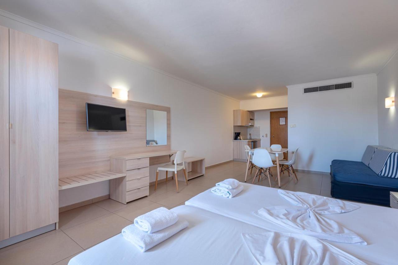 Studio Executive Balcony or Terrace 