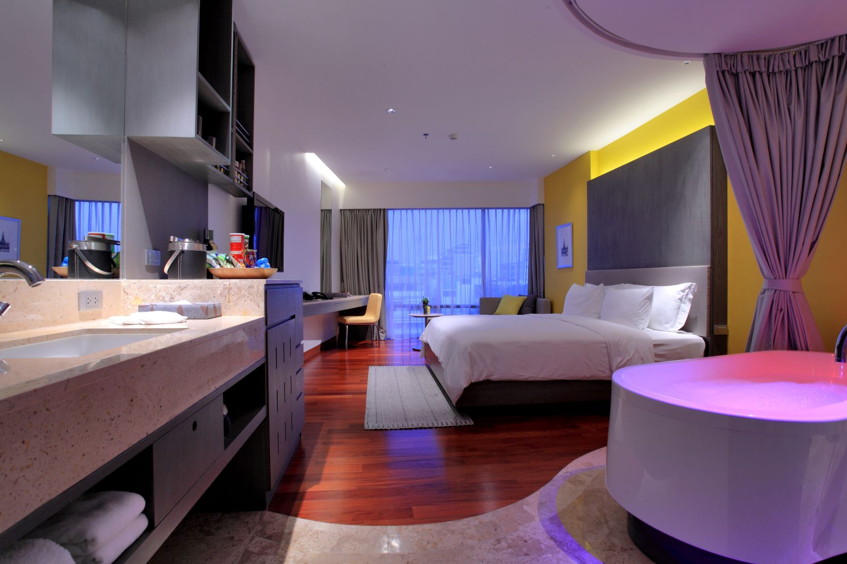 Extra Radiance Room