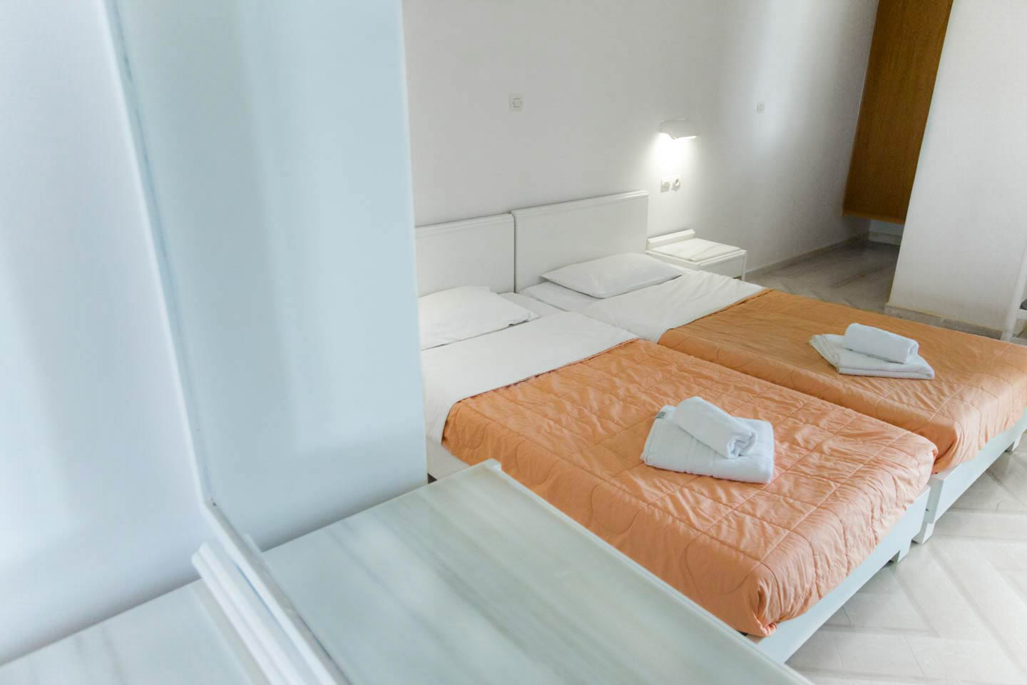 Economy Room
