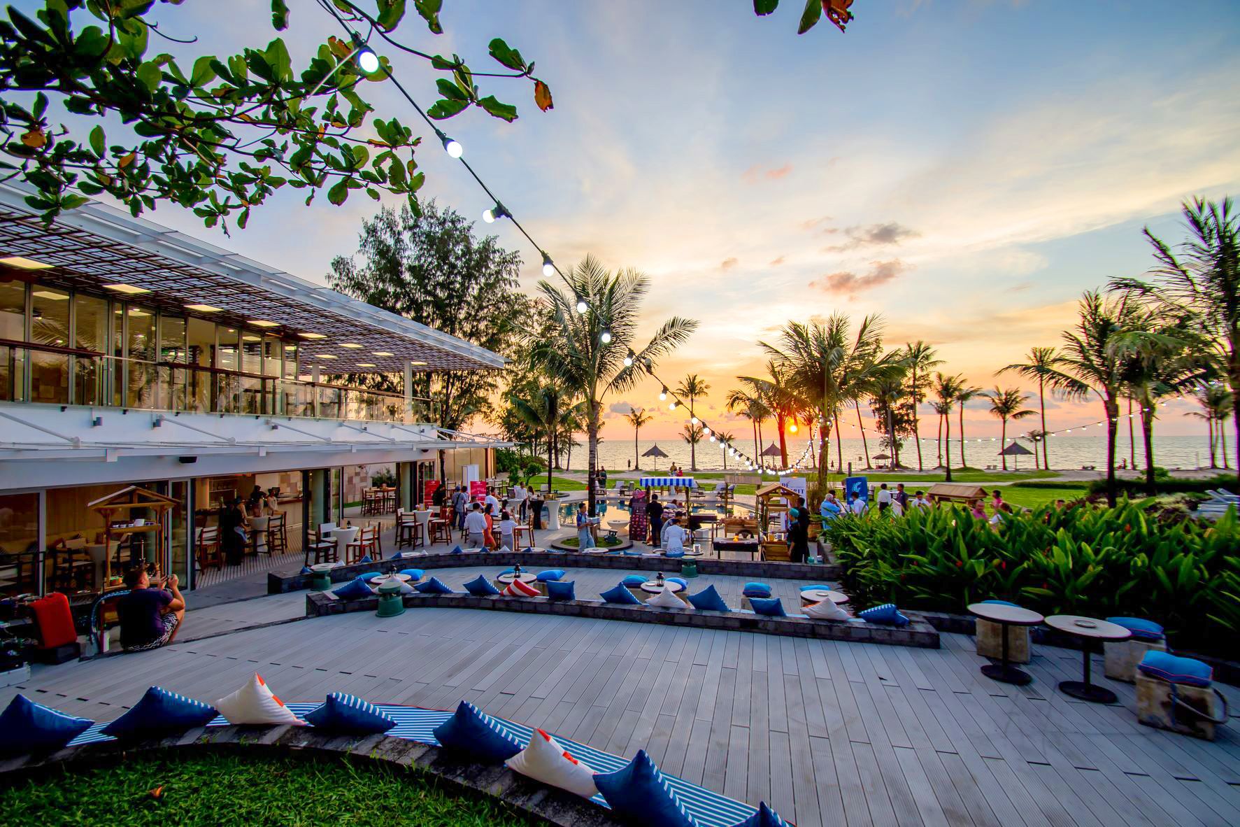 Ola Beach Club