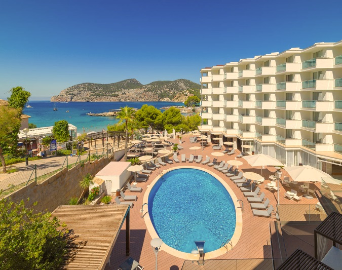 Mallorca_Hotel_H10_Boutique_Blue_Mar_Mallorca_panorama_piscina.jpg