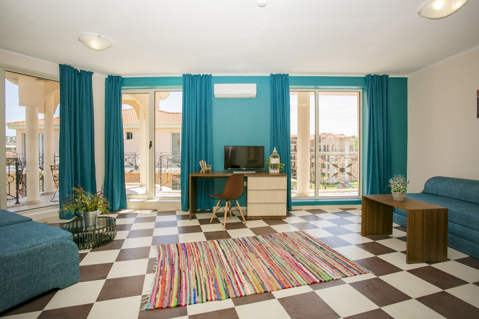 One-Bedroom Apartment