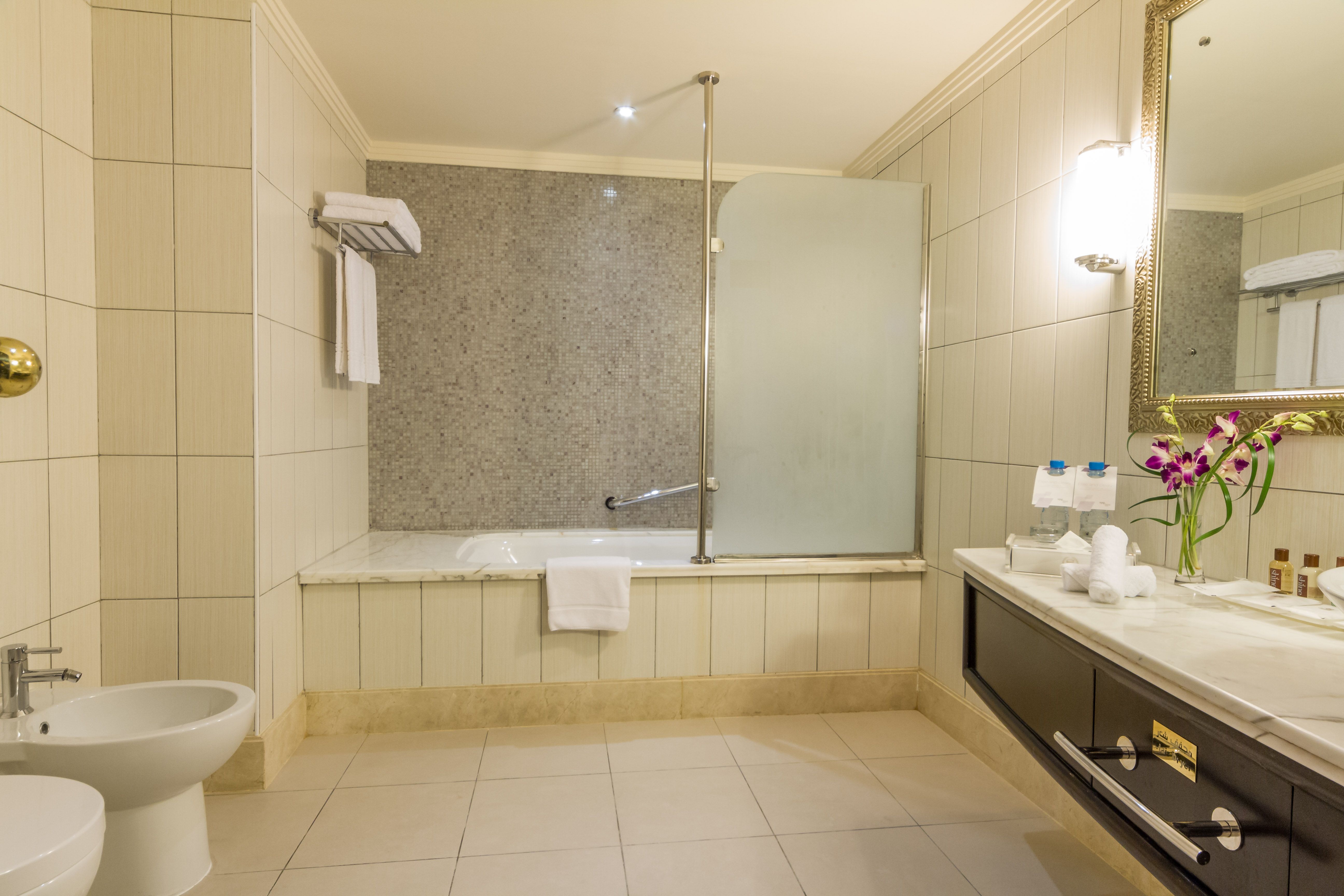 CLASSIC ROOM relax and enjoy your stay in thirty square meters space designed to feel just like home Each room features a king or twin size beds invites you to tuck in for a good sleep generous working desk wirless internet access flat screen TV air cond