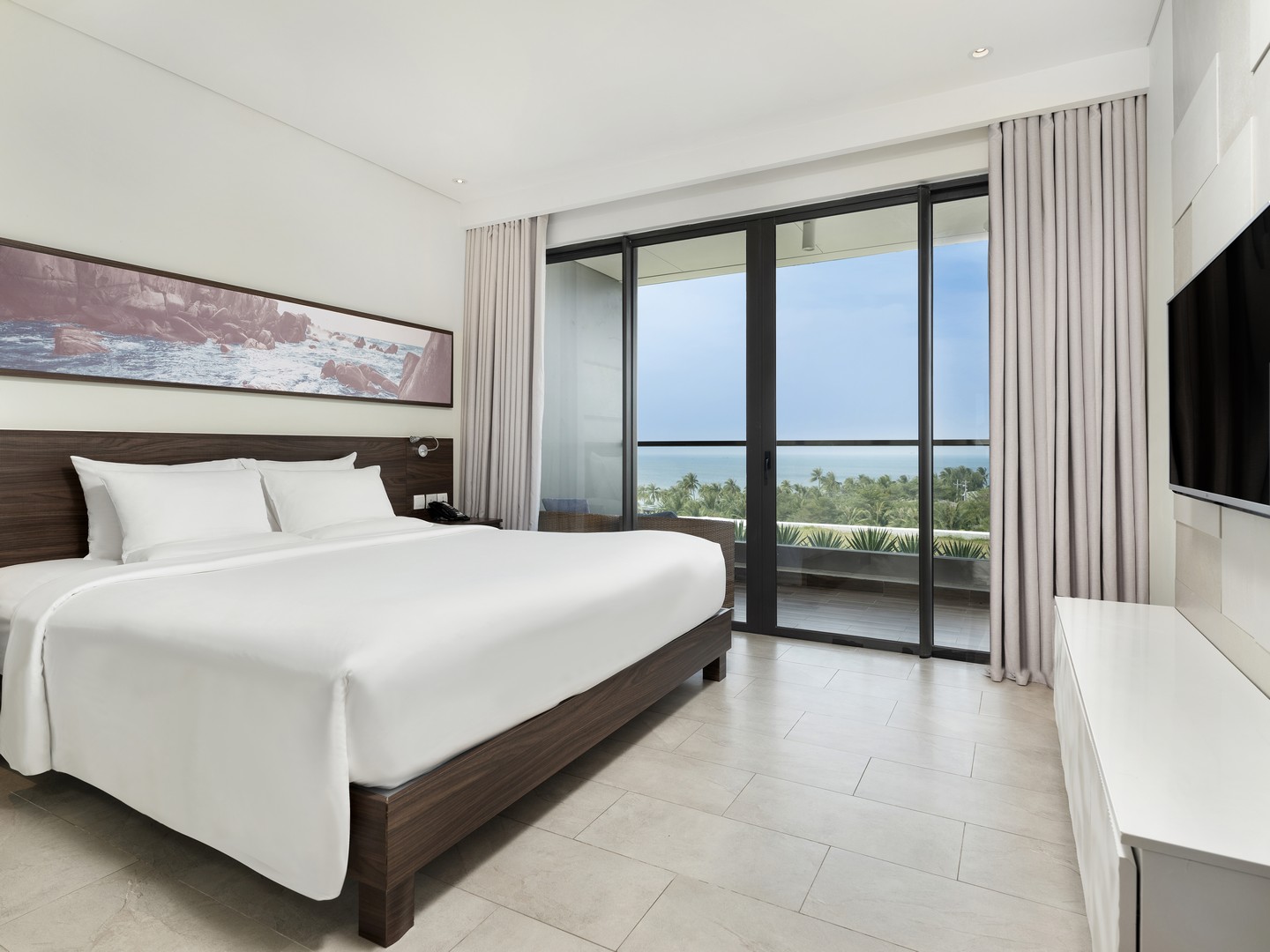 SUPERIOR OCEAN VIEW BALCONY 