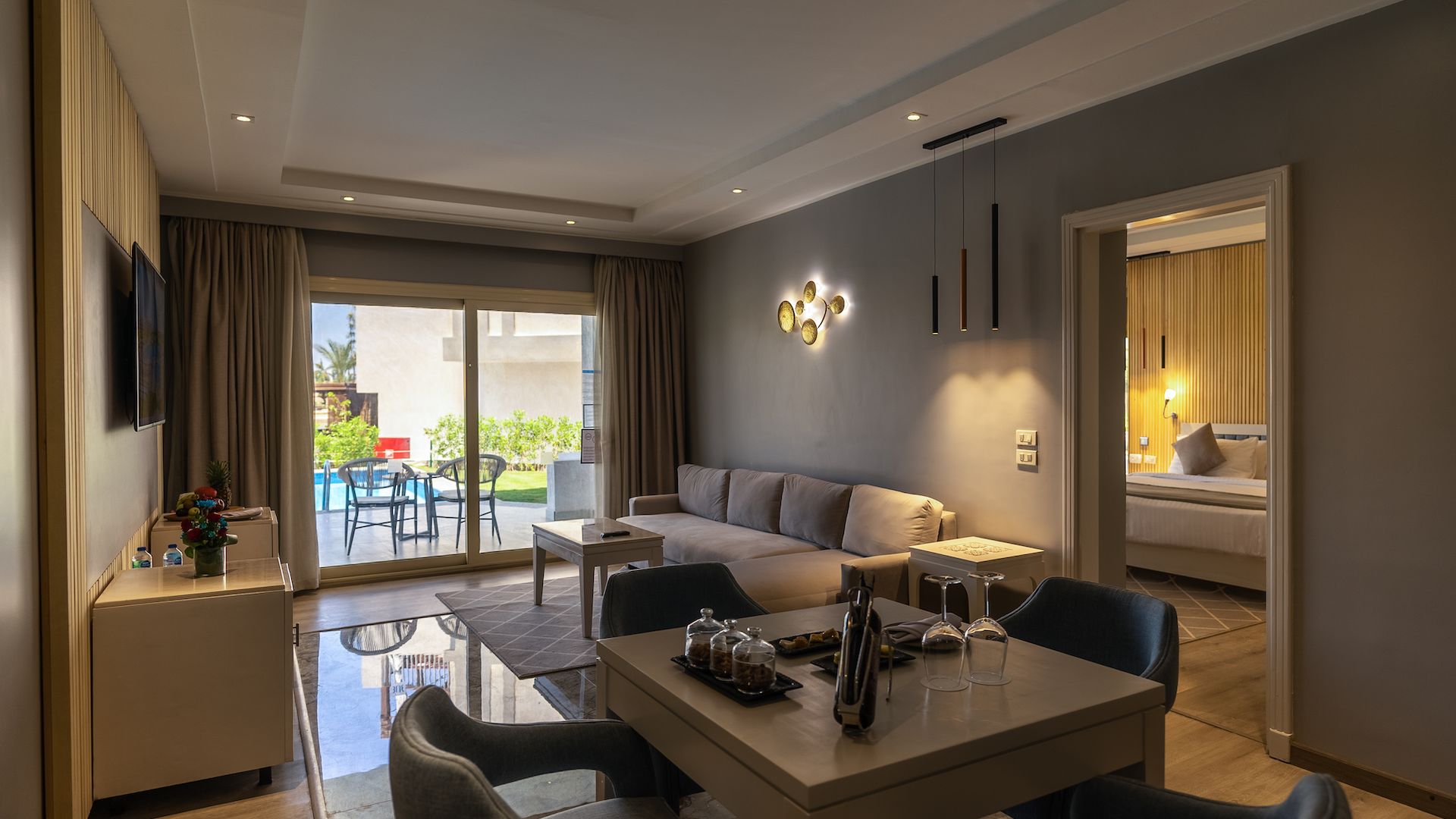 ROYAL SUITE SEA VIEW