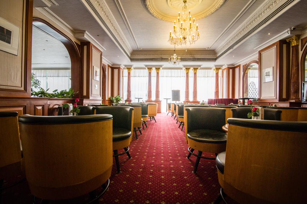 Lobby Bar