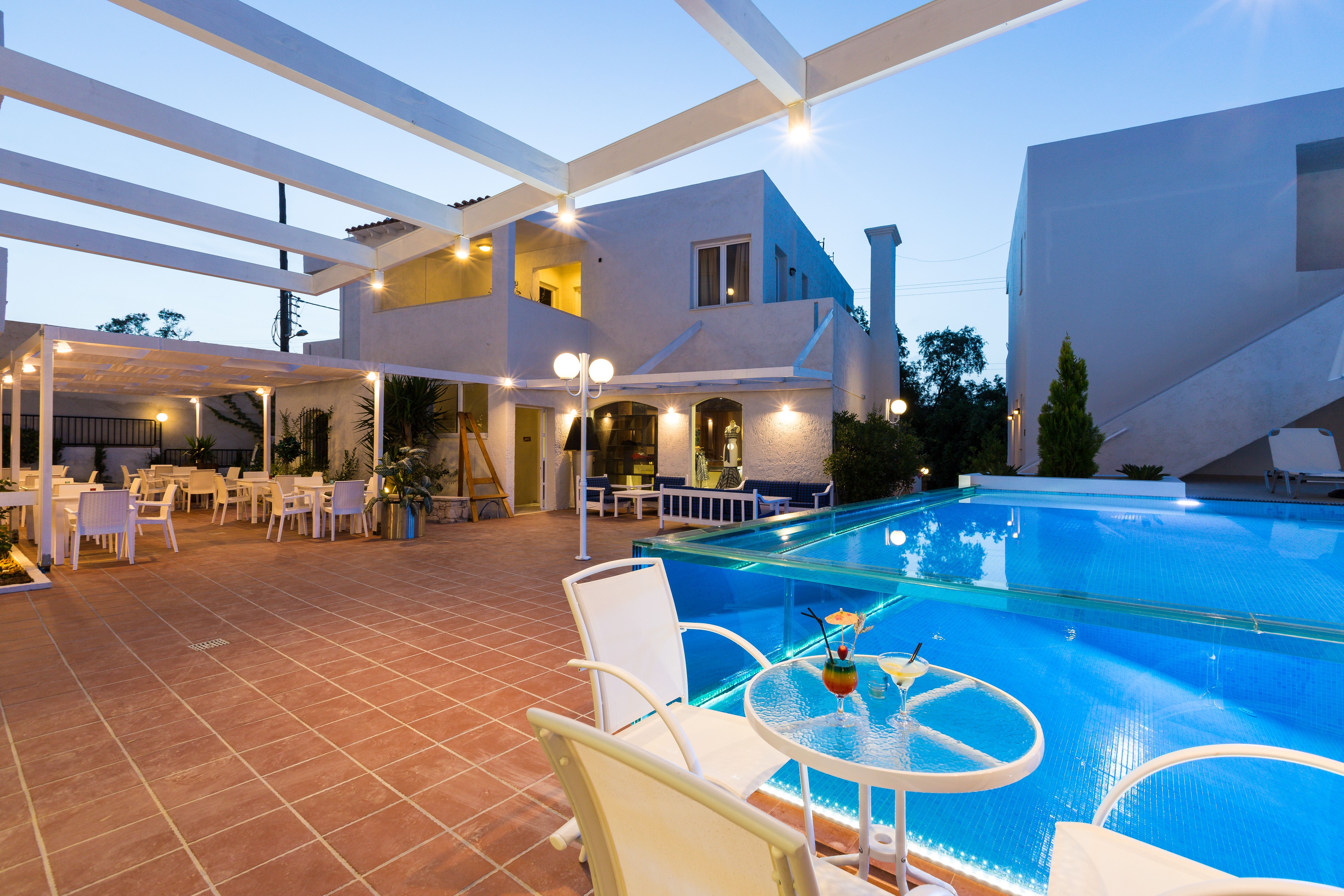 POOL BAR