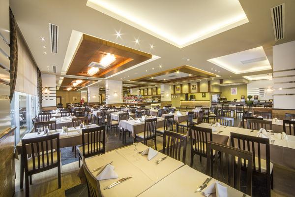 restaurant-1.jpg