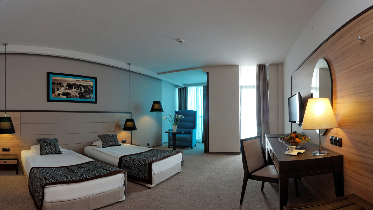 Superior Room (Balcony) 