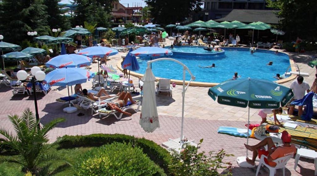 Piscina deschisă