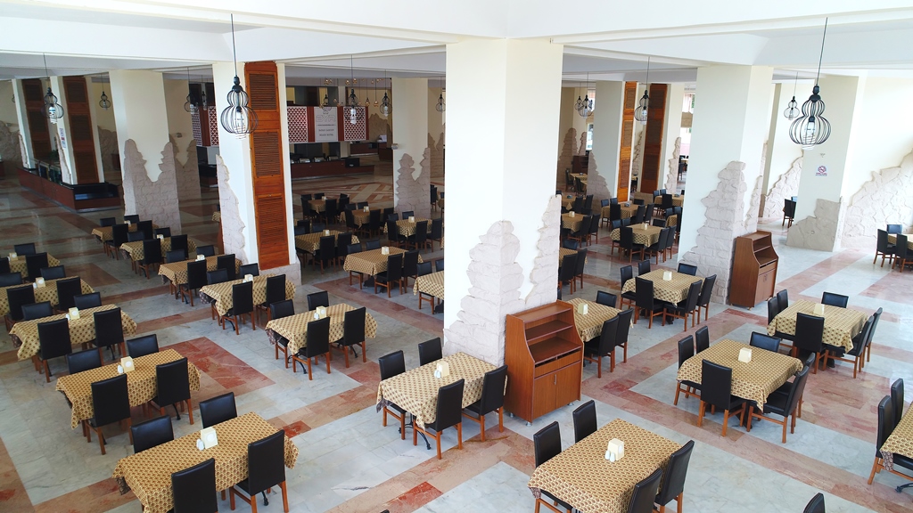 MAIN RESTAURANT