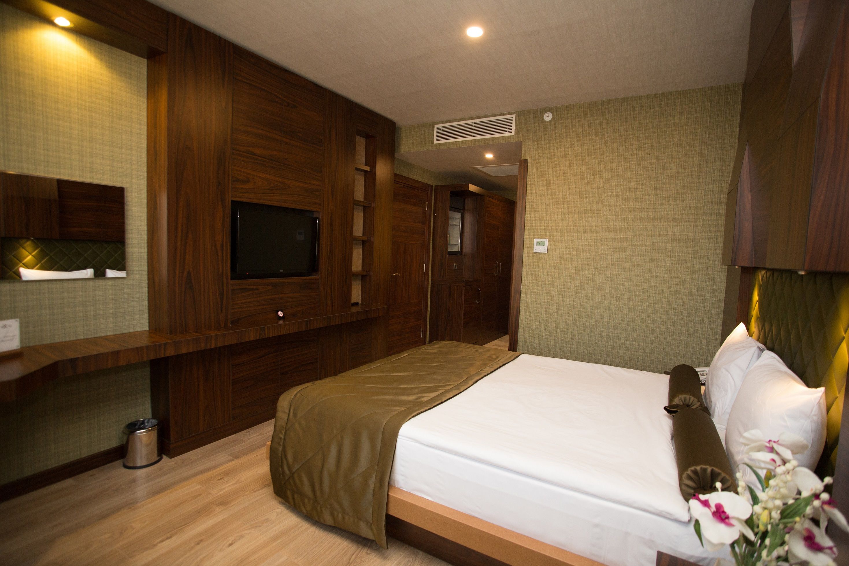 COMFORT ROOM