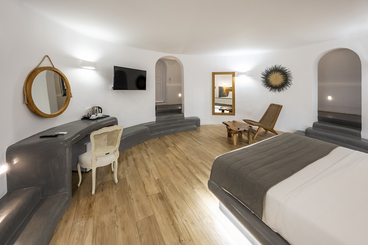 Windmill Deluxe Suite with Shared Pool