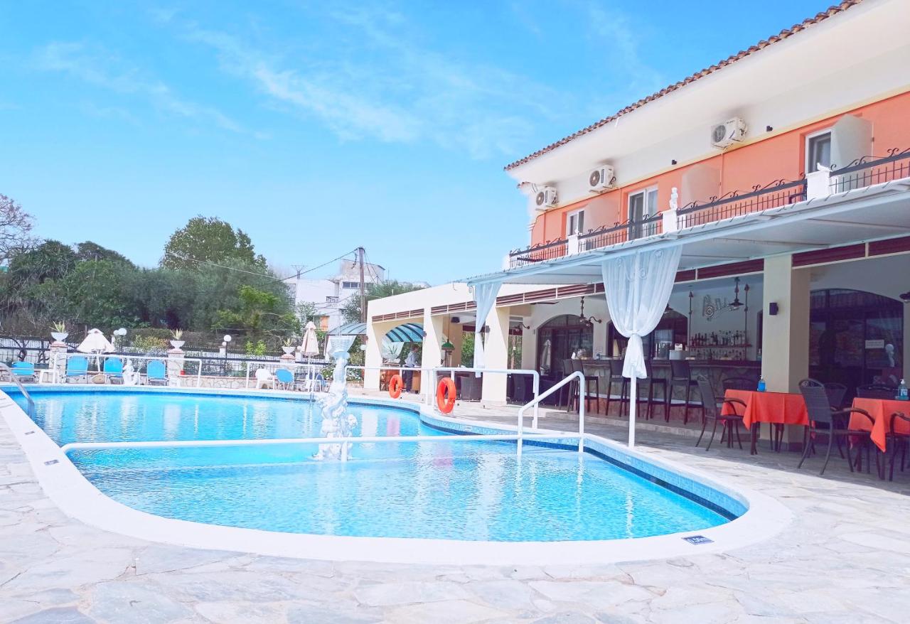Piscina exterioara pentru copii