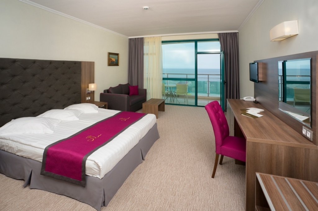 Standard Room (GardenView, Balcony)