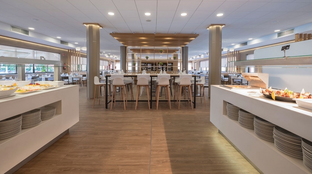 MAIN RESTAURANT