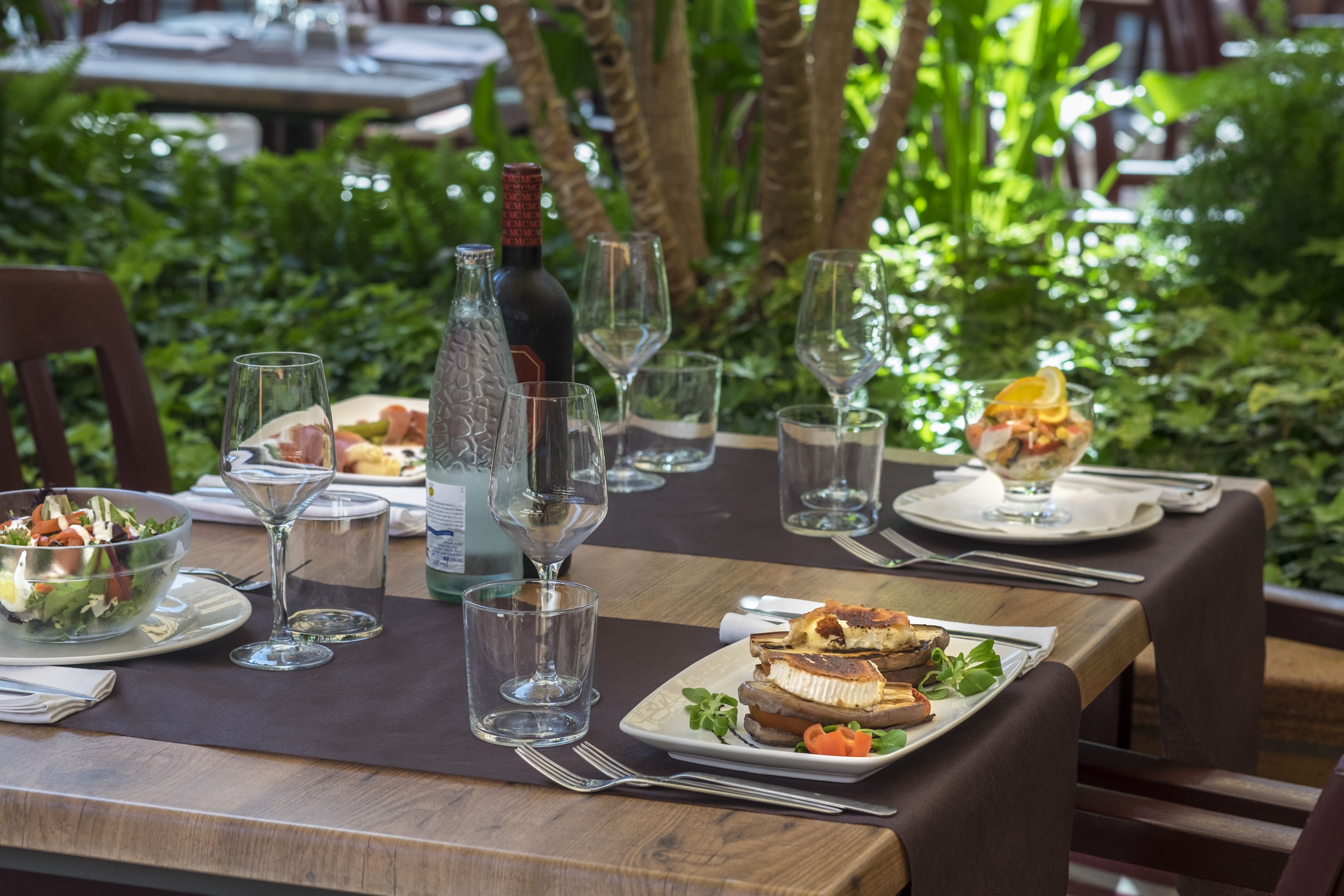 GRILL RESTAURANT AVI PERE