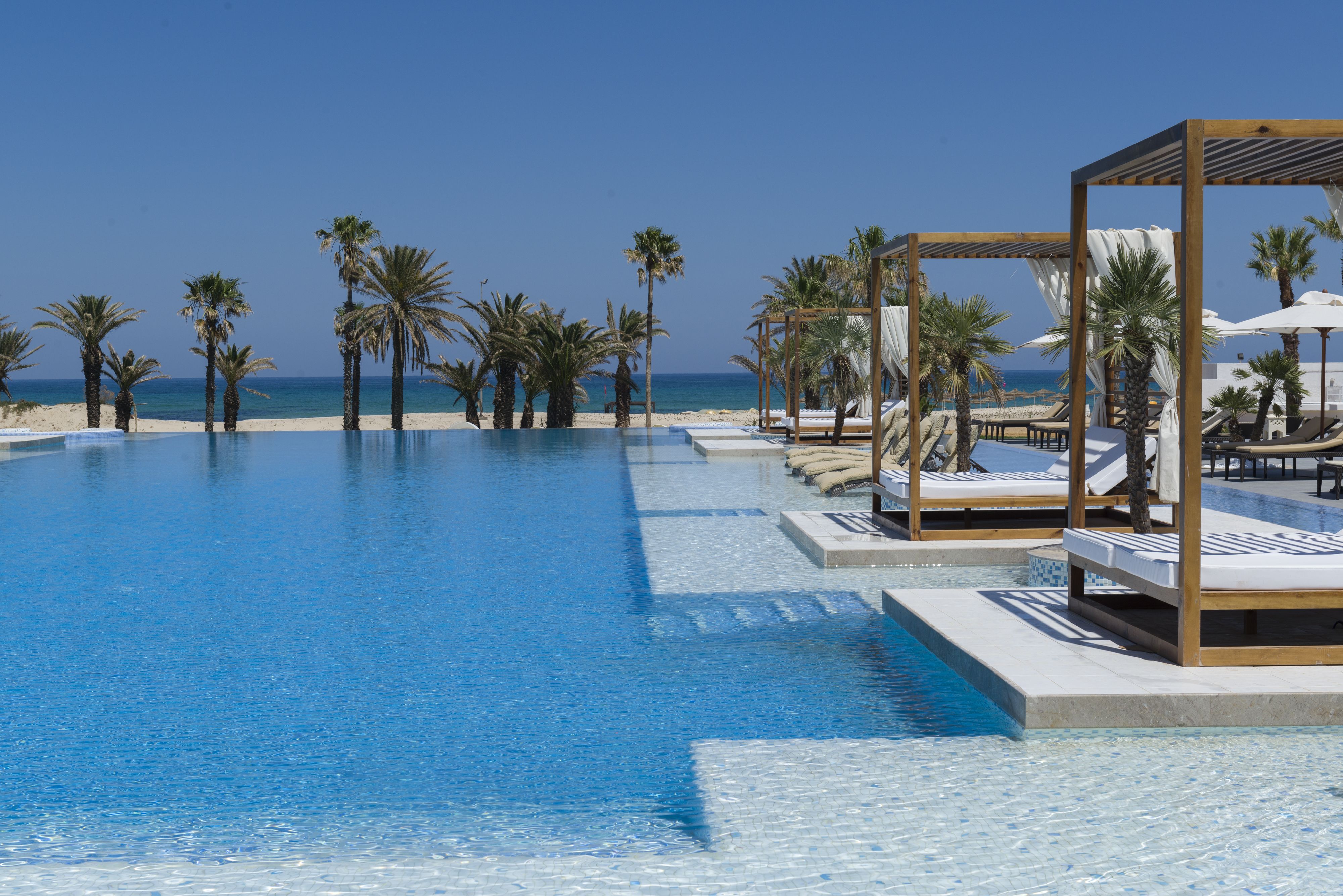 Piscina deschisă